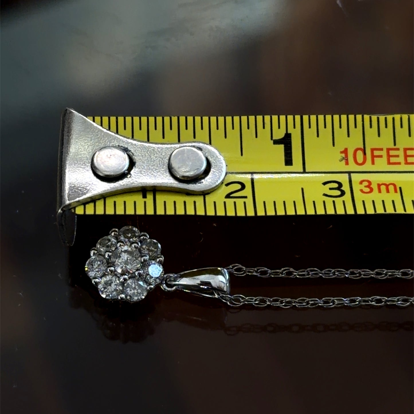 9k White Gold & Diamond Daisy Pendant & Chain 0.5 Cts