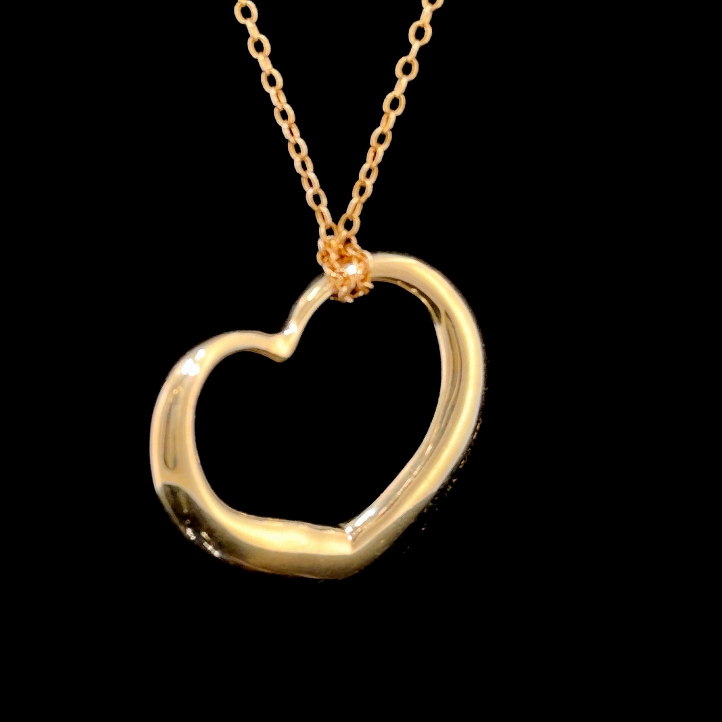 18k Yellow Gold Large Tiffany & Co Open Heart Elsa Peretti. 32inch Chain