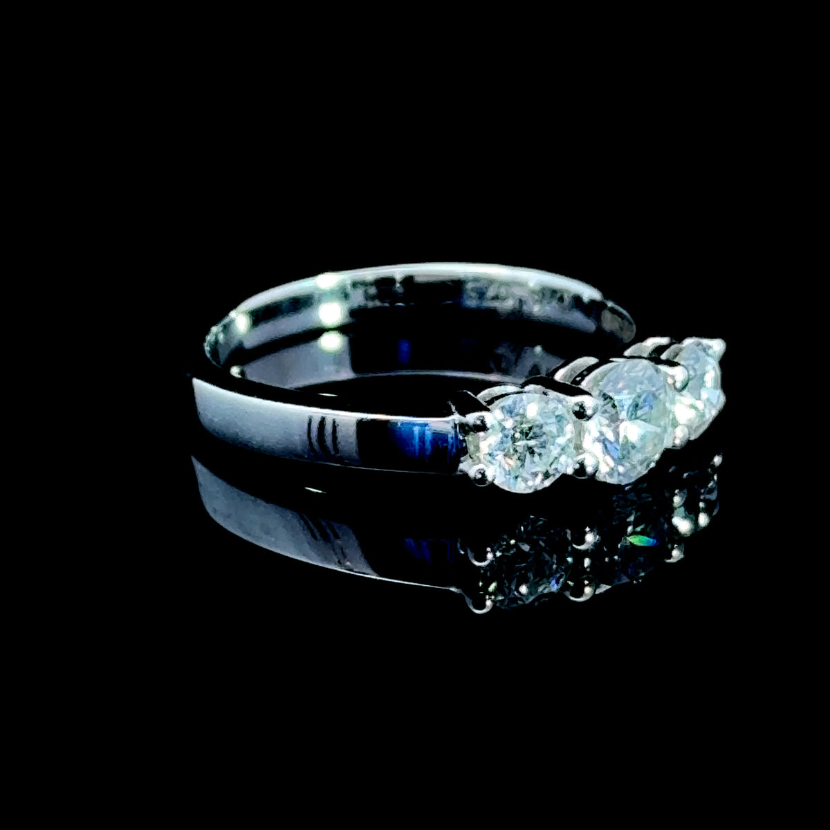 Stunning 18K White Gold Diamond Trilogy Ring 0.75 CTS