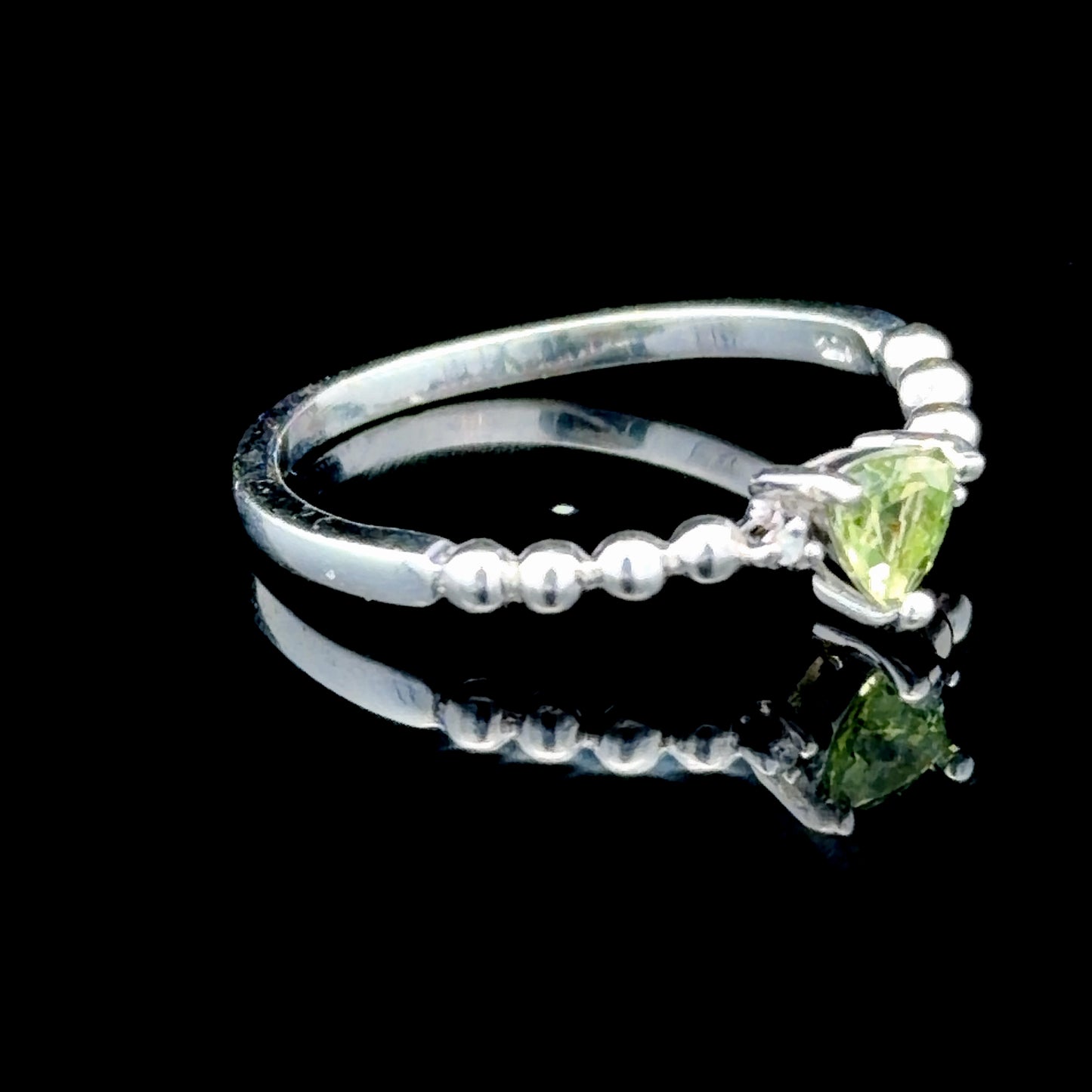 10k White Gold Peridot & Diamond Ring