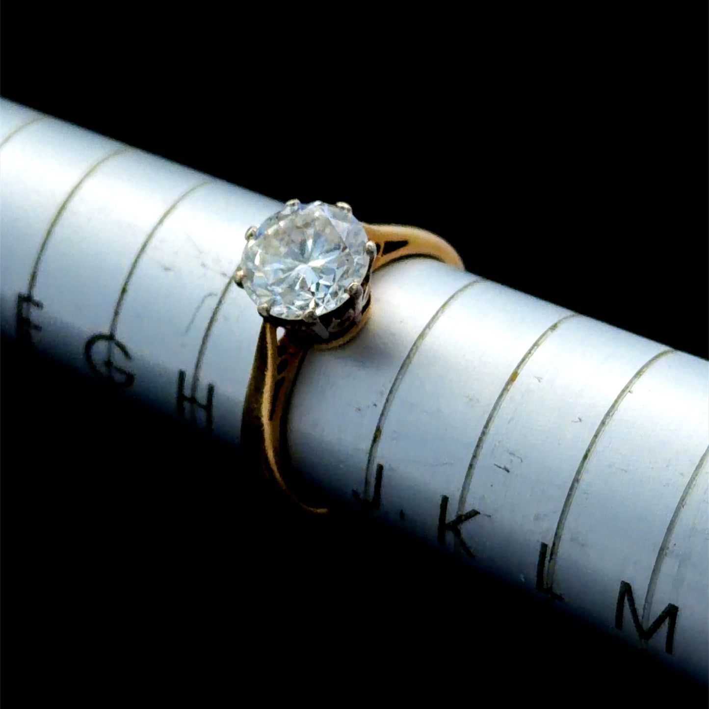 18k Yellow Gold Diamond Solitaire 1.35 Cts G Colour Si1