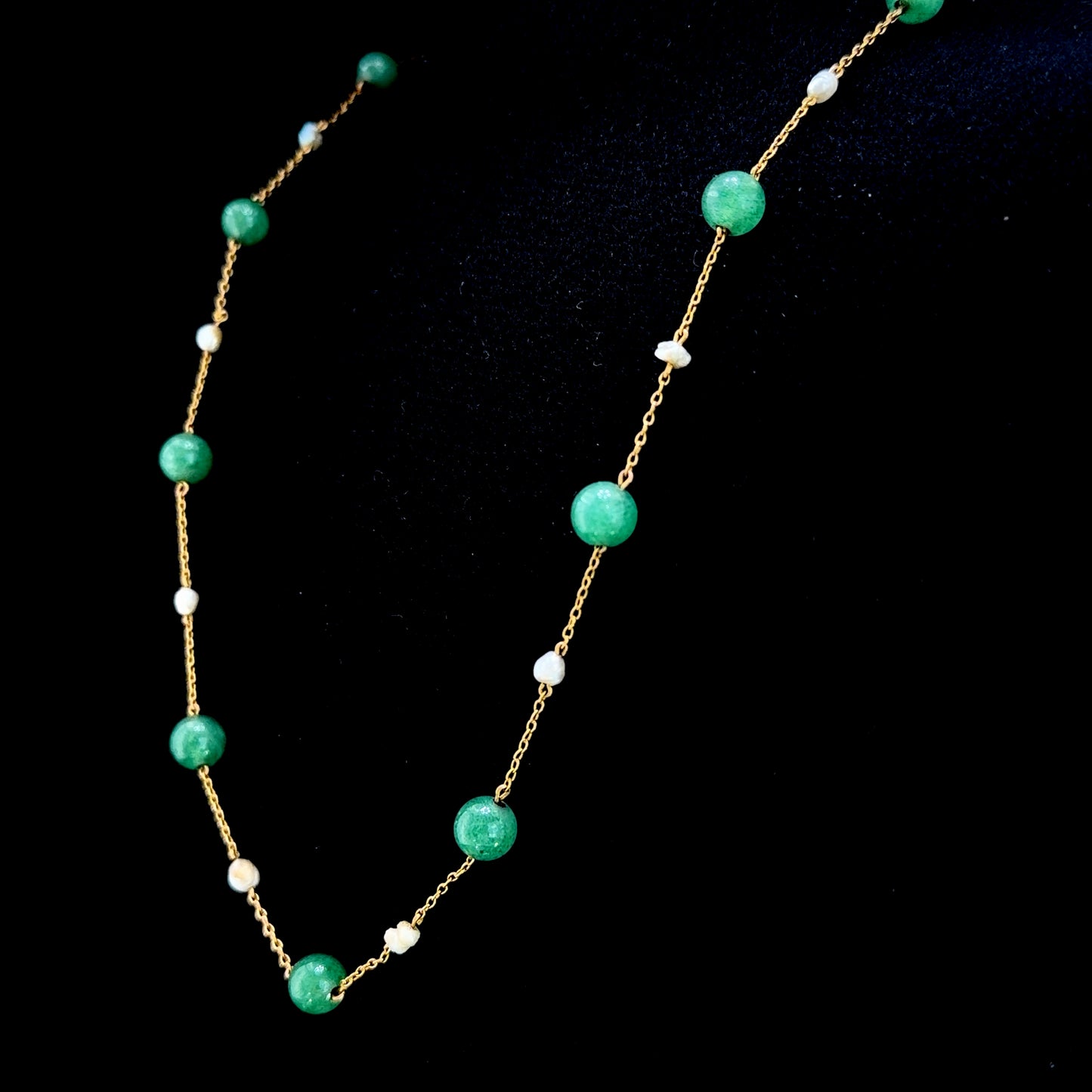 Gorgeous 9k Yellow Gold Aventurine & Pearl Station Necklace 16”