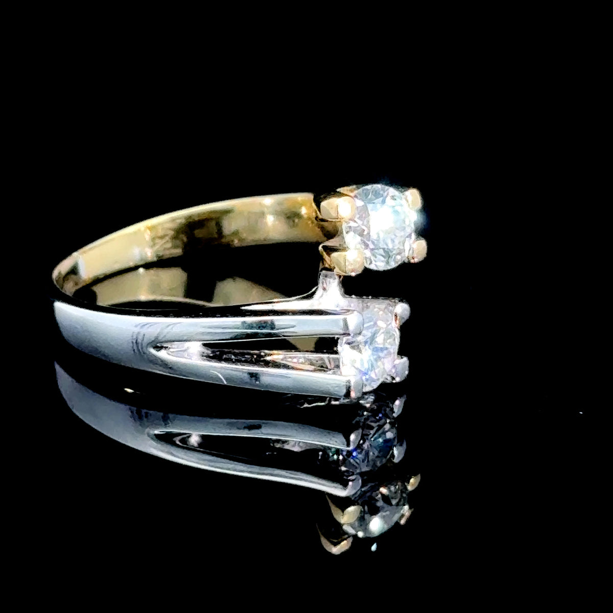 18K 2 Tone Moi Et Toi Diamond Ring: 0.7 CTS VS2 Si1