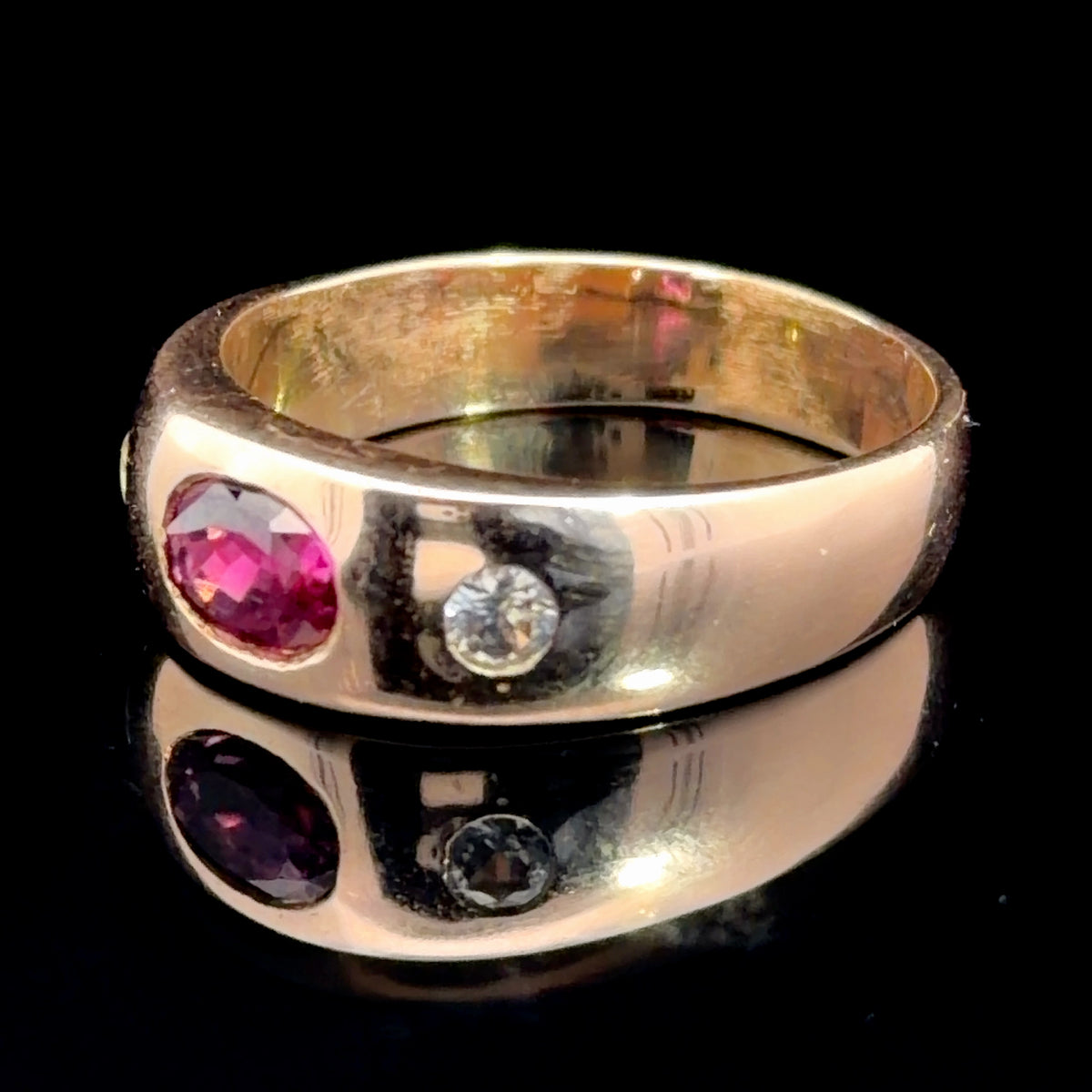 A 9k Yellow Gold Flush Set Ruby & Diamond Ring The Ruby Of 1.15Cts & Diamonds Appx 0.3 Cts With Certificate