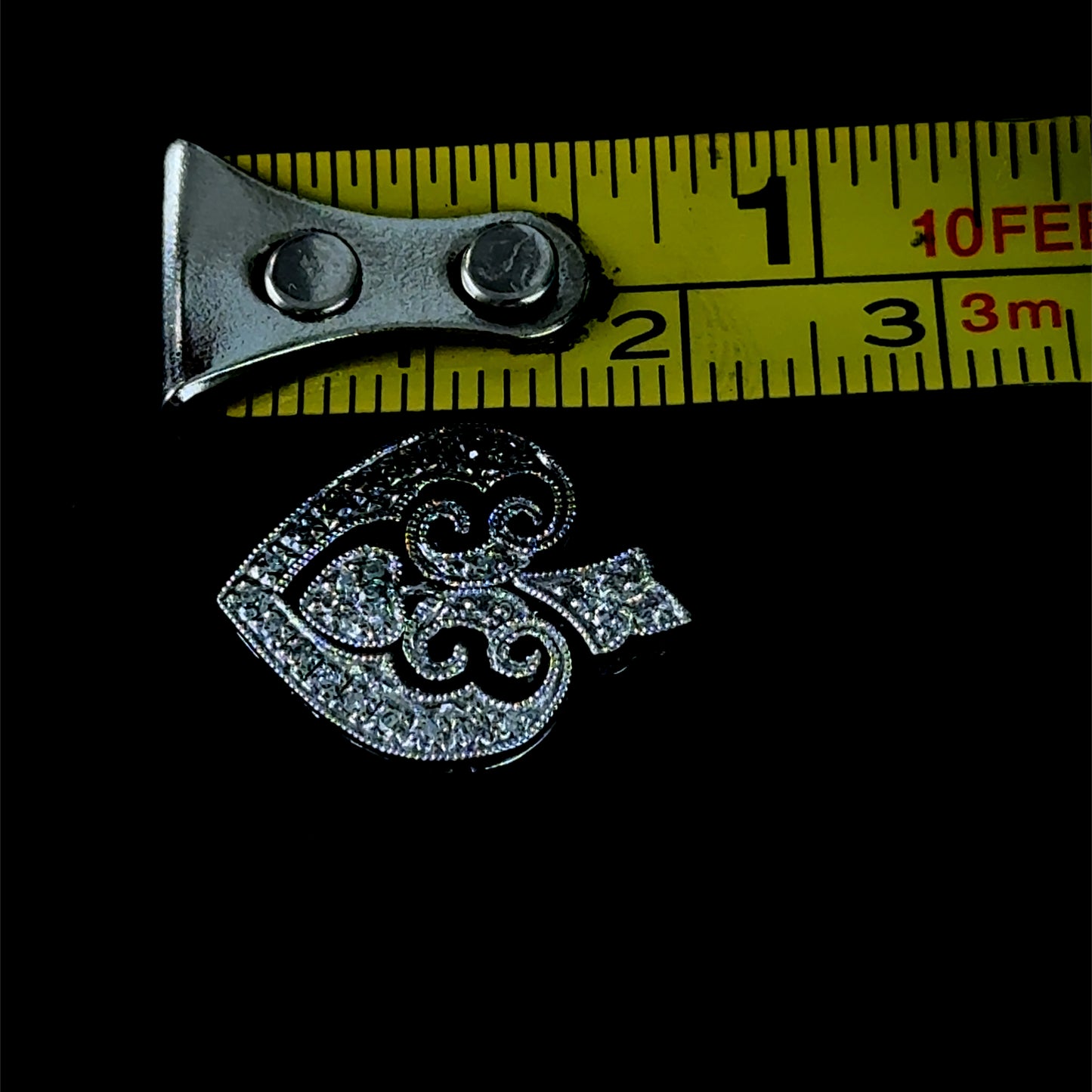 9K White Gold Diamond Heart Pendant