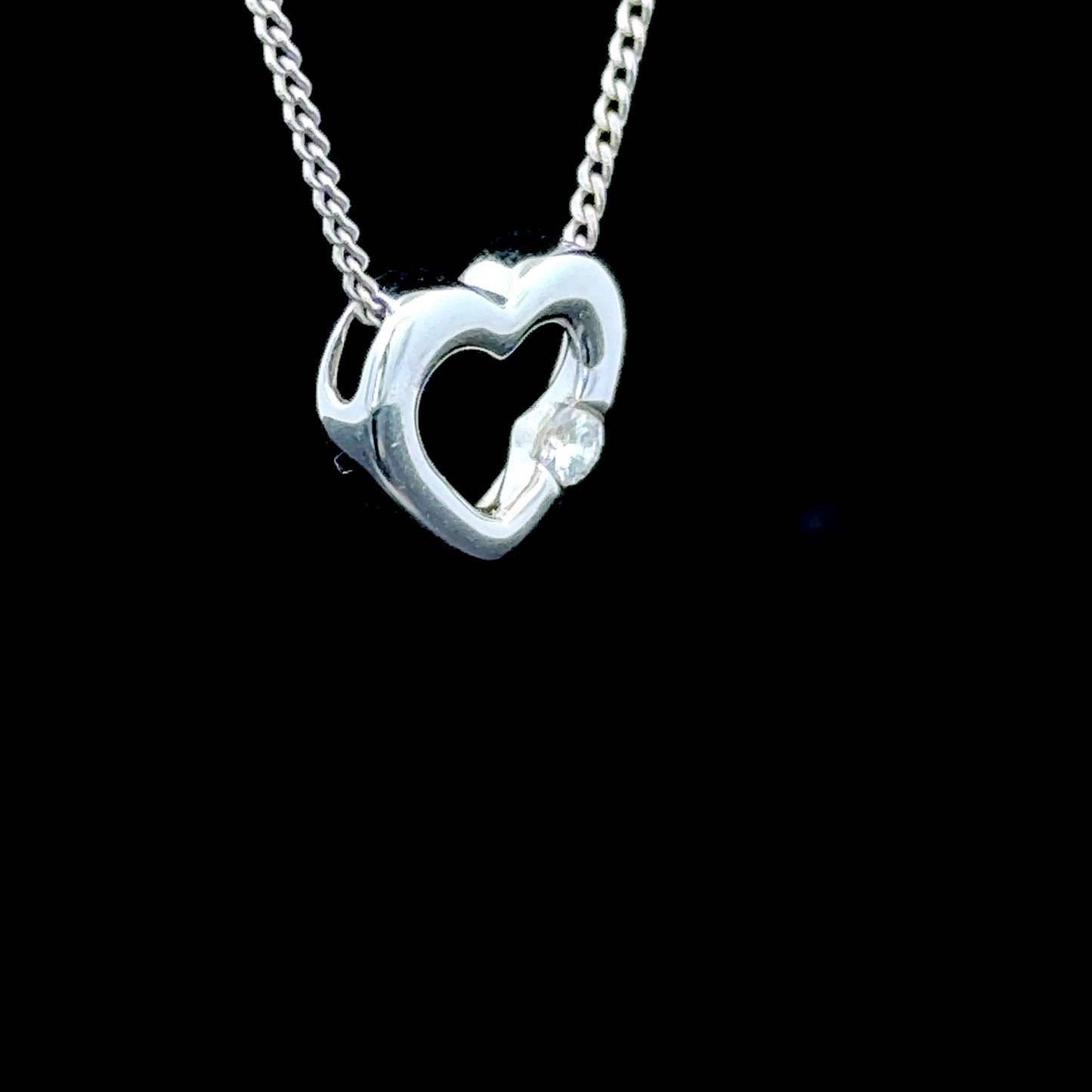 9K White Gold & Diamond Pendant