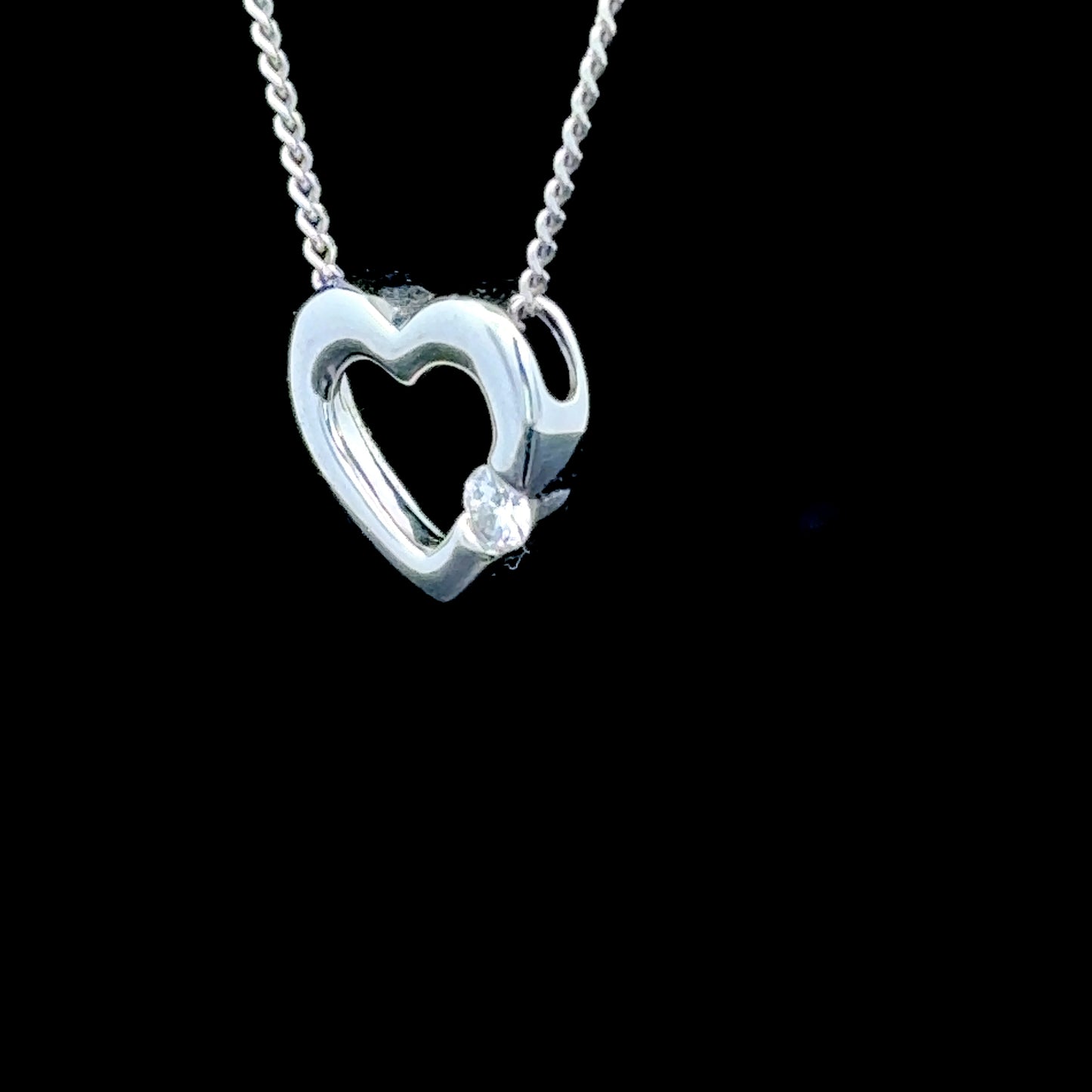 9K White Gold & Diamond Pendant