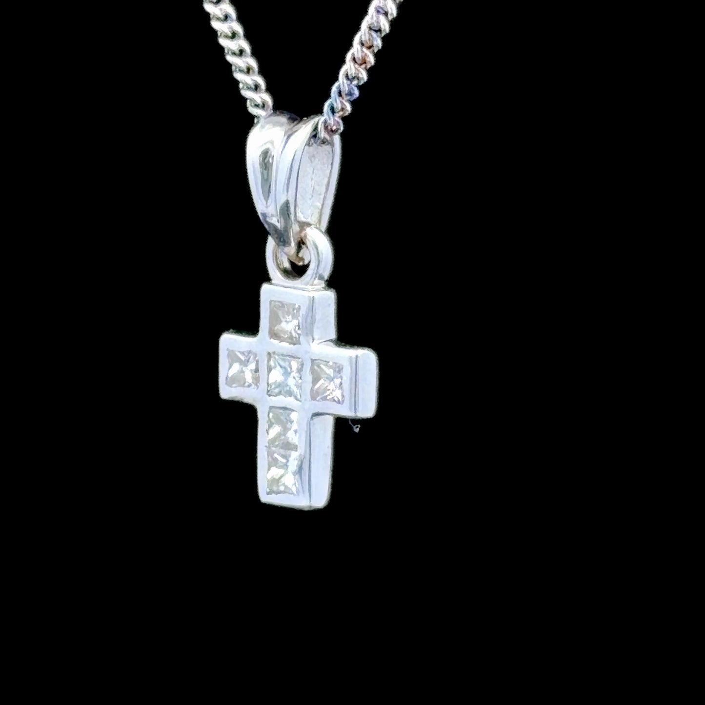 18k White Gold Princess Cut Diamond Cross Appx 0.25 Cts