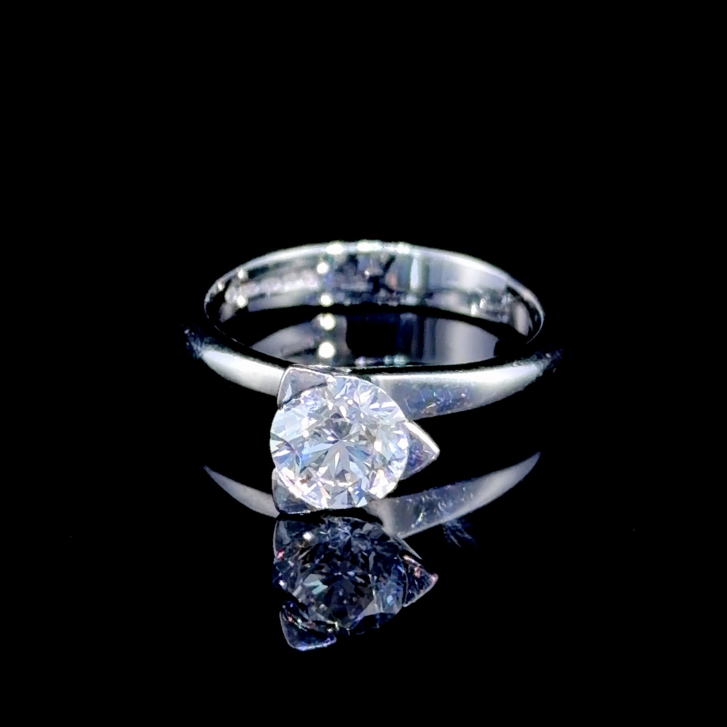 Fabulous 18k White Gold Diamond Solitaire 0.9cts IGI Certified VS2 I Colour