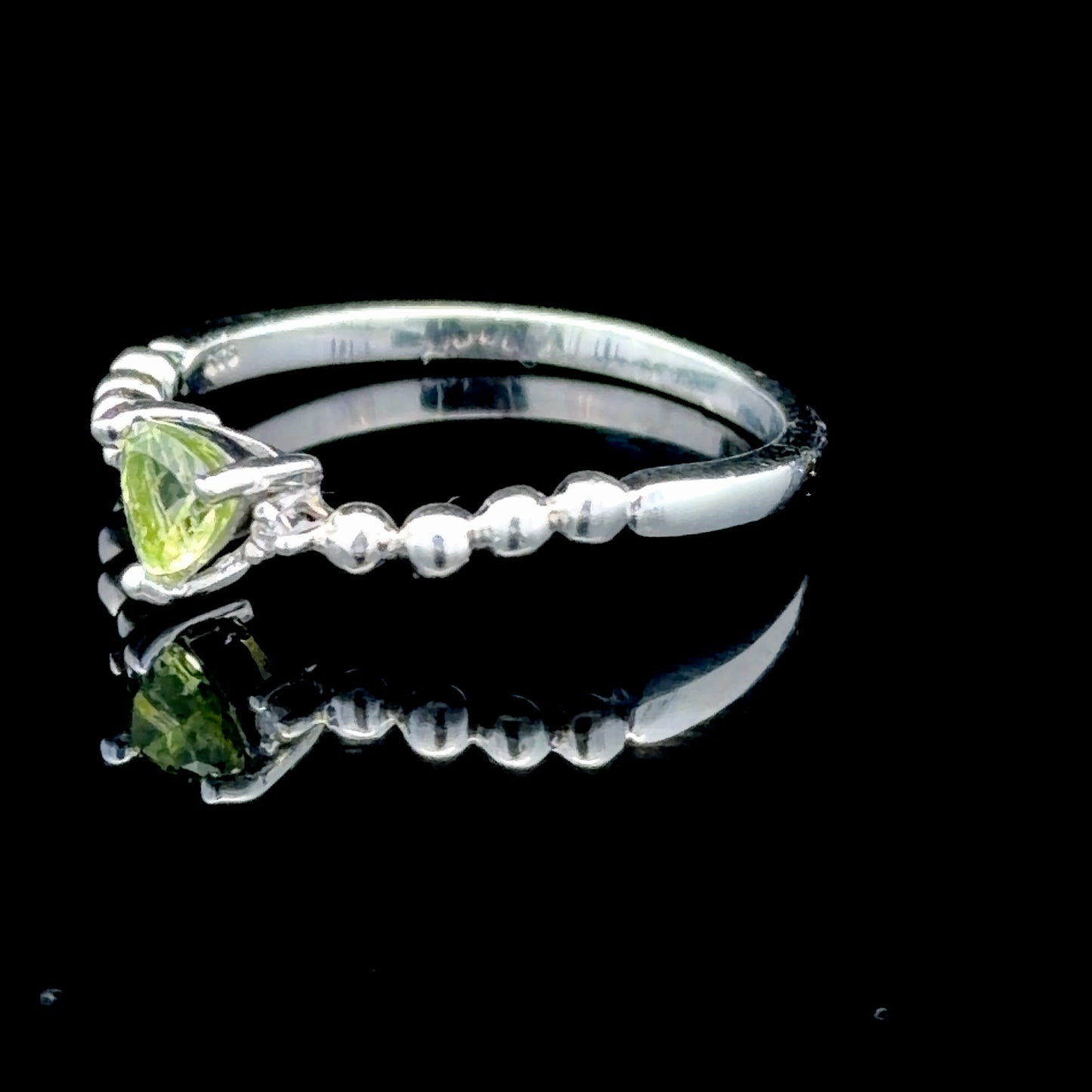 10k White Gold Peridot & Diamond Ring