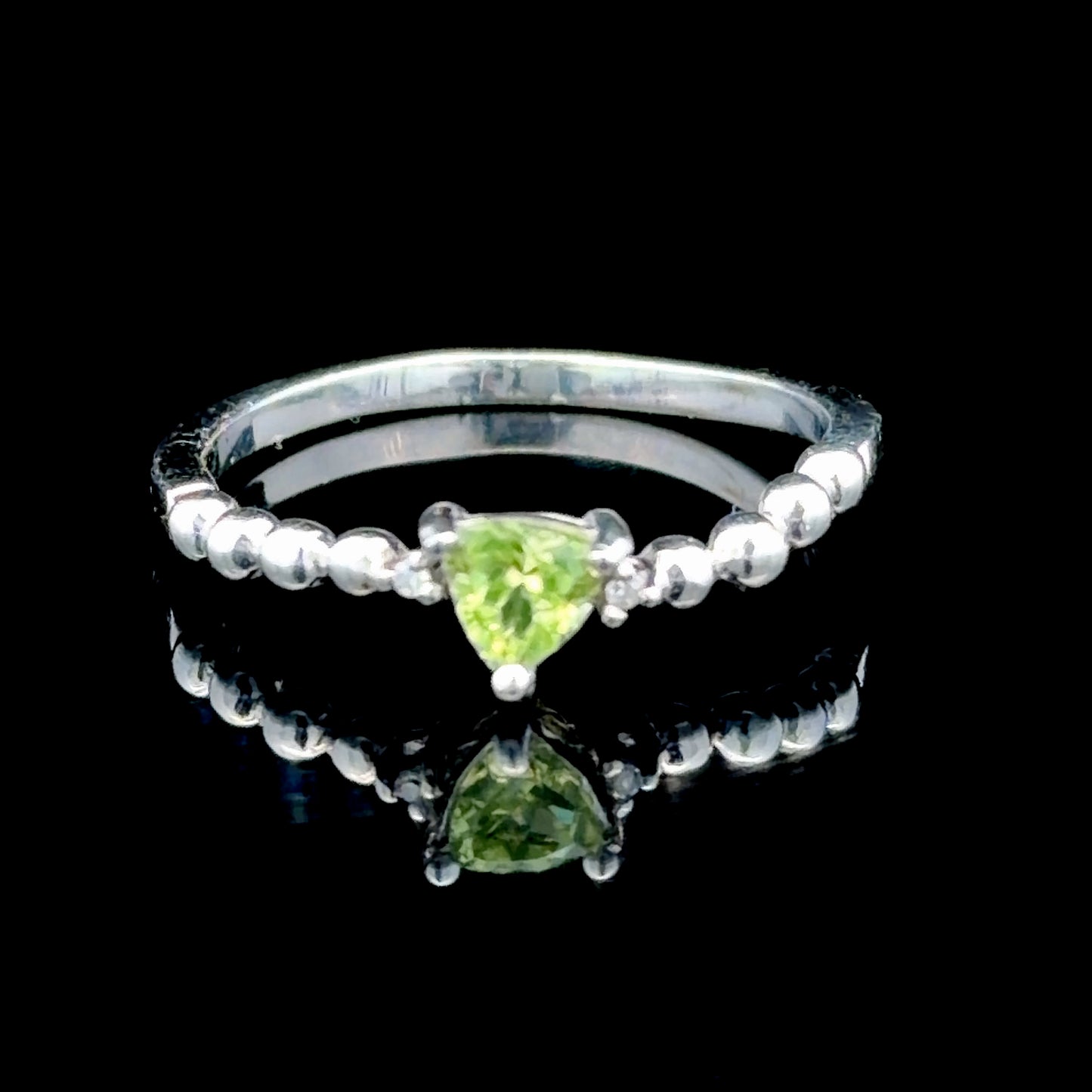 10k White Gold Peridot & Diamond Ring