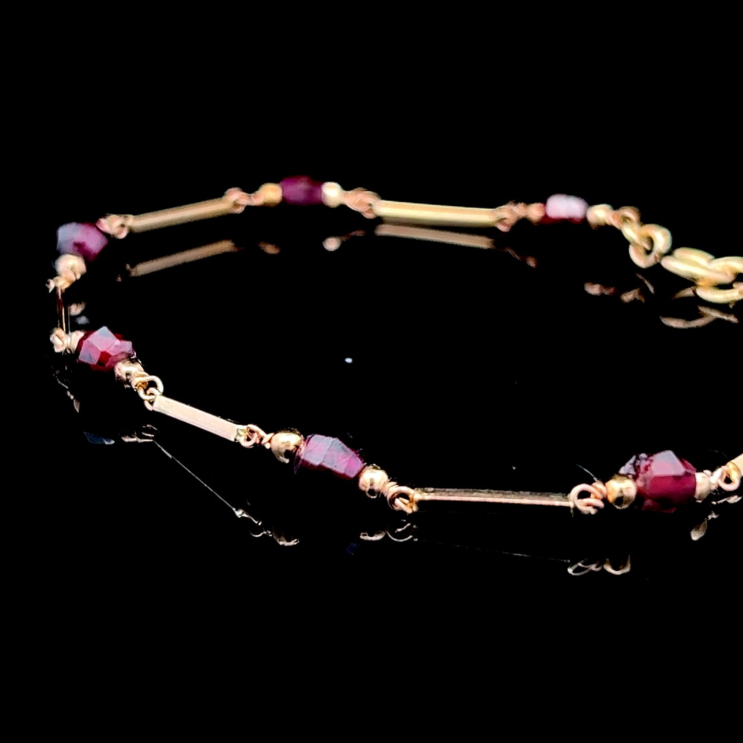 9K Yellow Gold & Garnet Bracelet