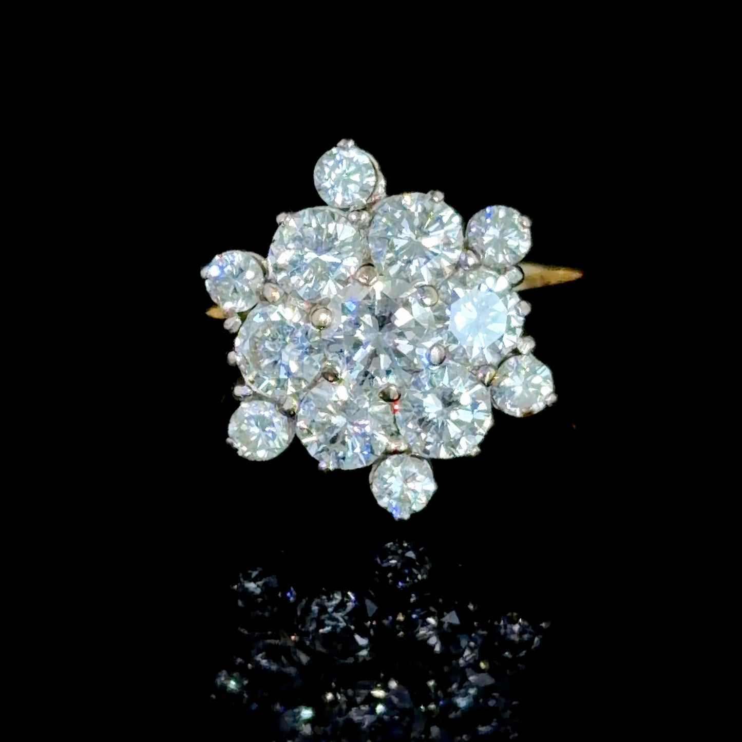 Wonderful 18k Yellow Gold Diamond Daisy Cluster Ring G/H Colour Diamonds
