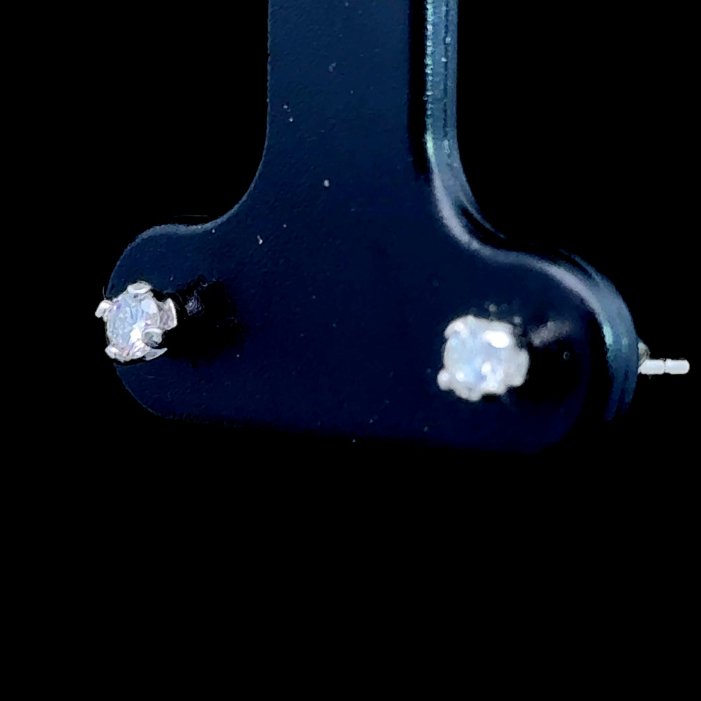 9K White Gold Diamond Studs APPX 0.3 CTS