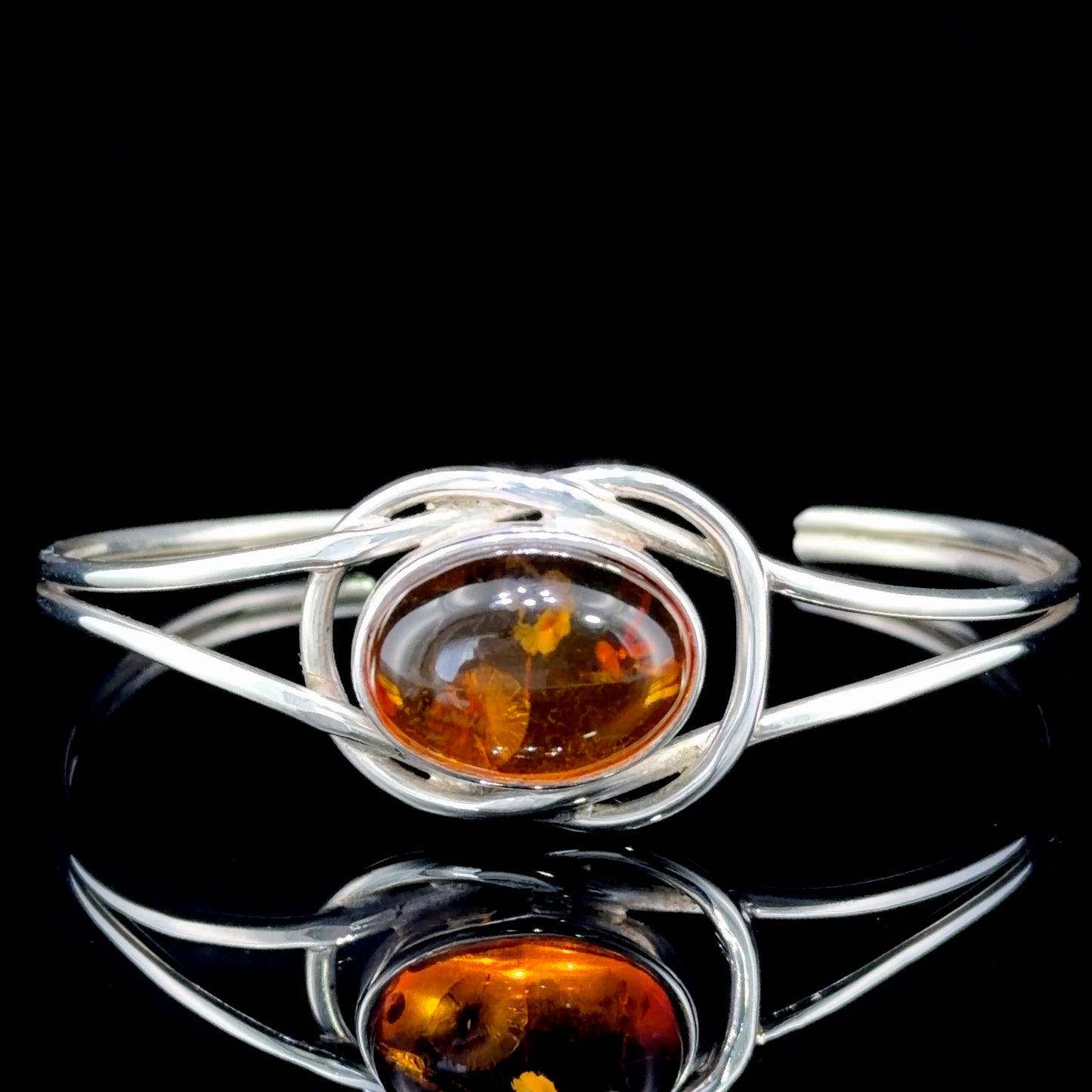 Lovely Vintage Silver & Amber Torque Bangle