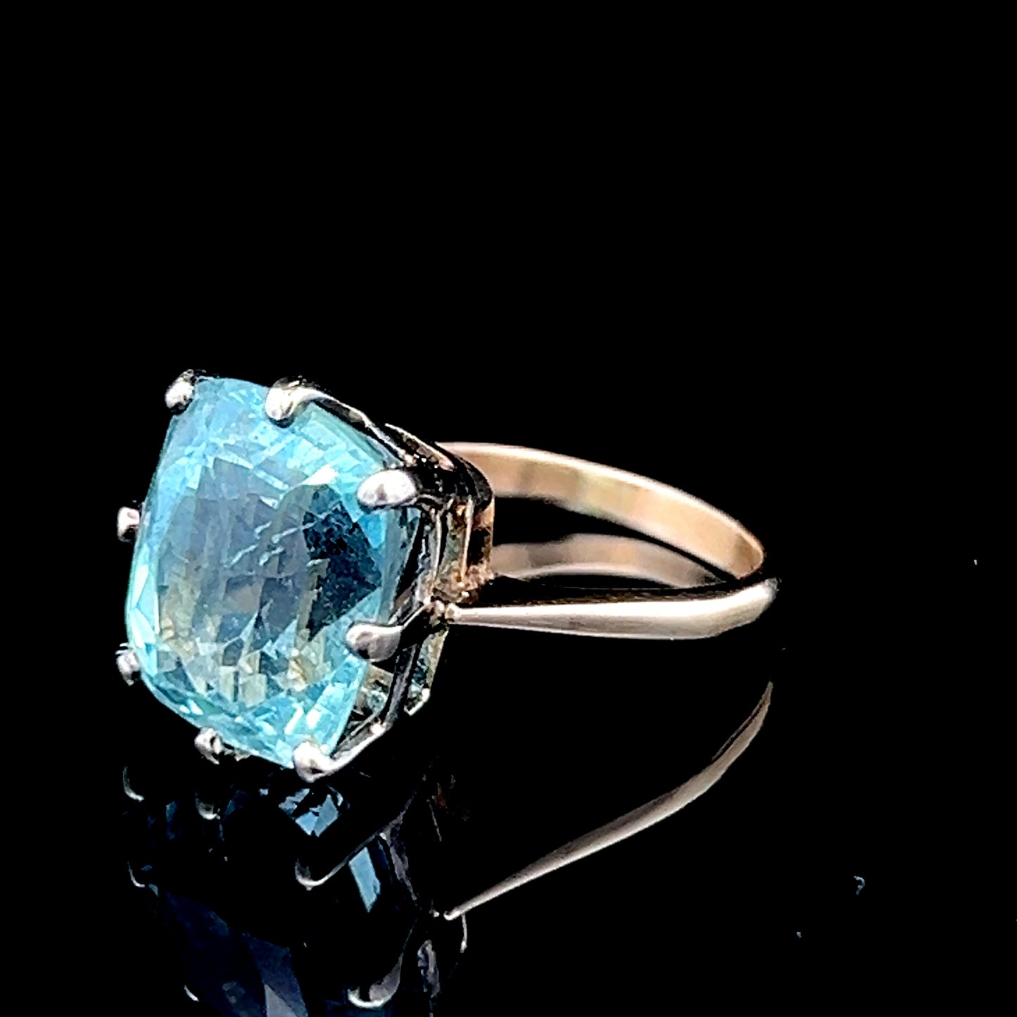 9K Yellow Gold Aquamarine Solitaire Ring