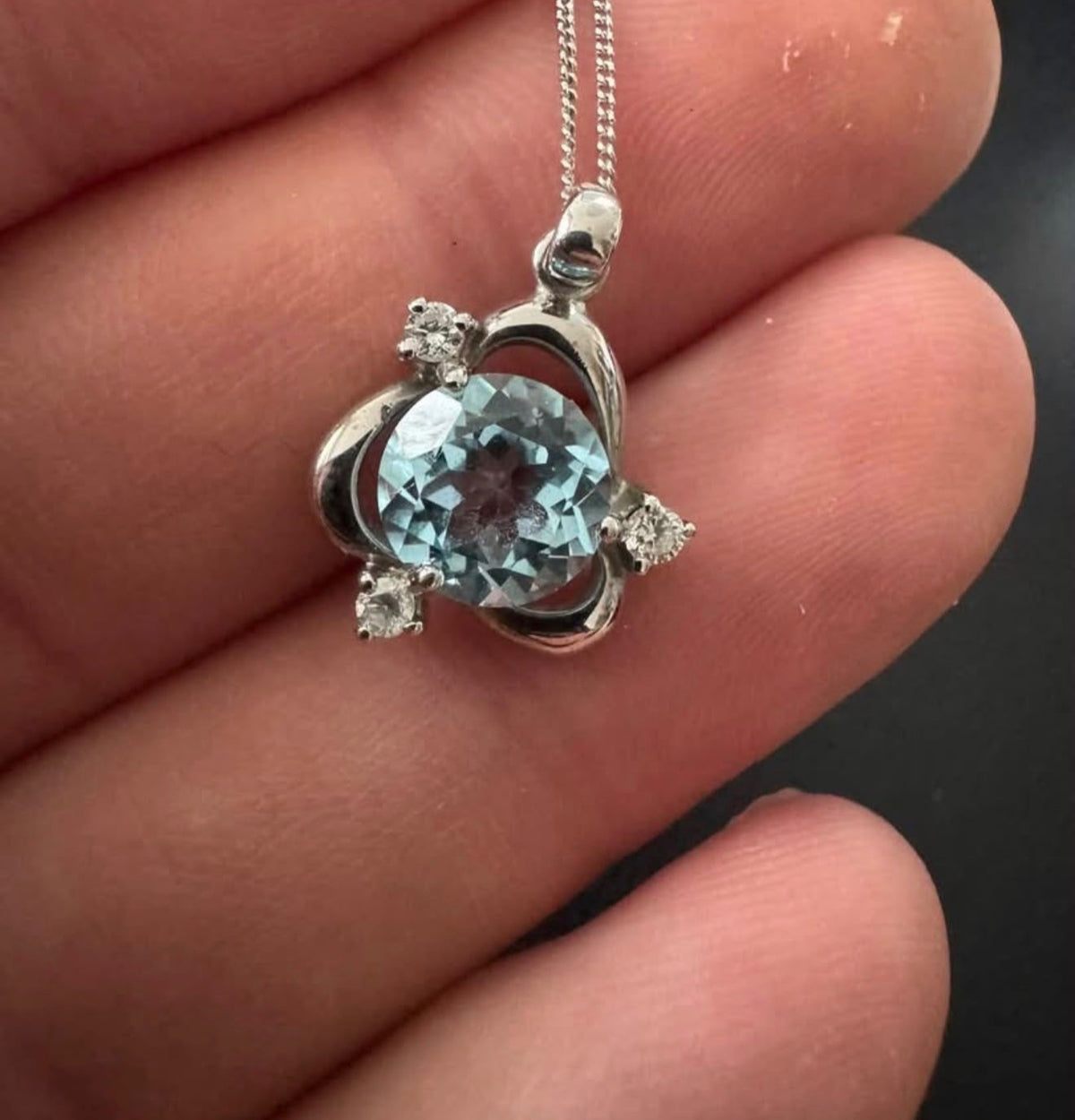 A Stunning 9k White Gold Blue Topaz & Diamond Pendant & Earring Set