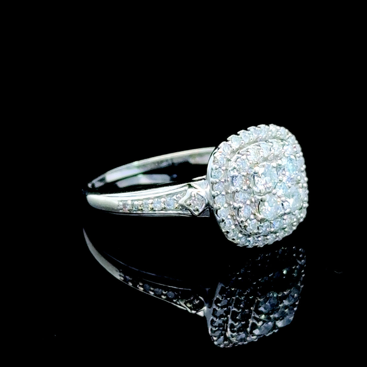 9K White Gold Diamond Cluster Ring