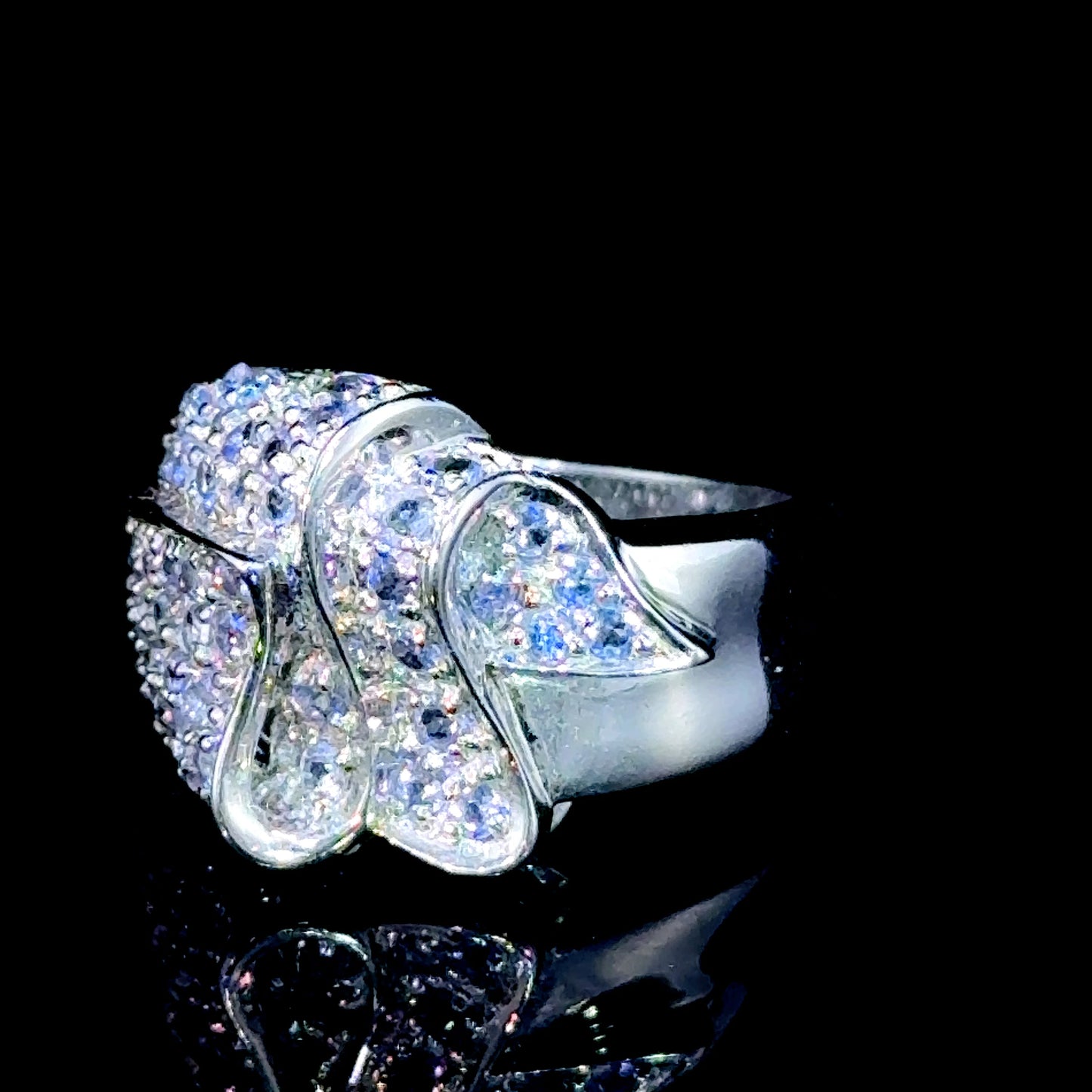 Modernist 9K White Gold Tanzanite   Band