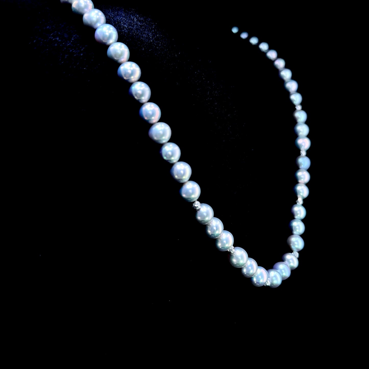 A Superb 9k White Gold Beaded Silver Pearl Necklace 18” Long