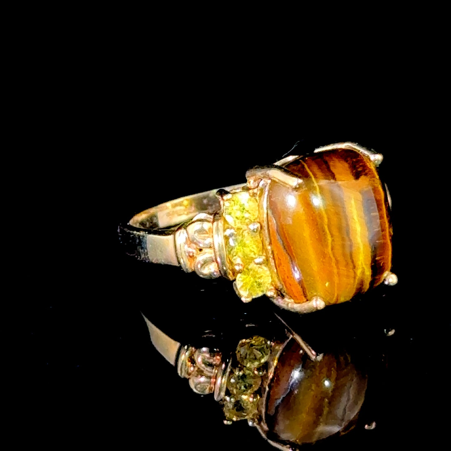 9K Yellow Gold Tigers Eye Ring
