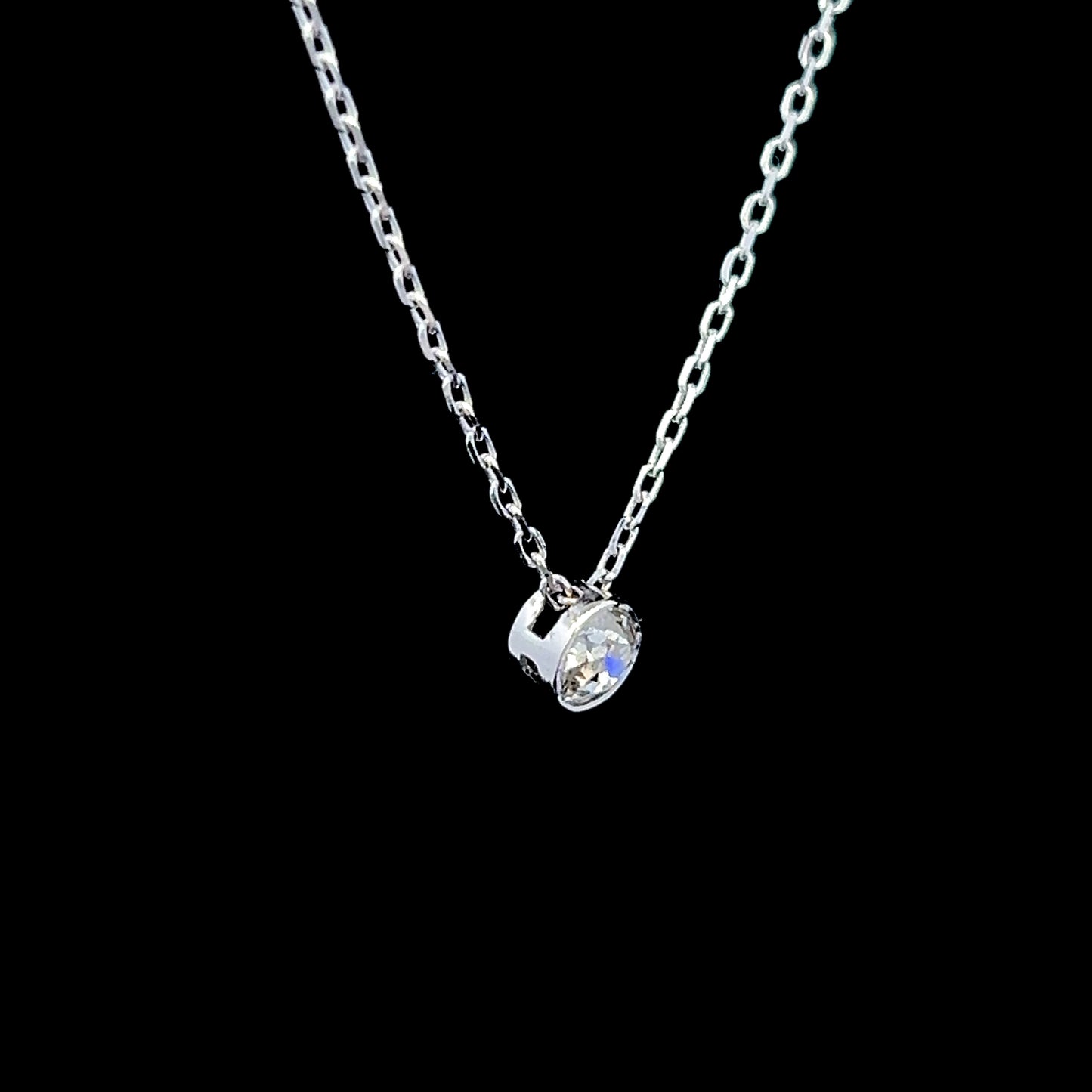 18K White Gold Diamond Pendant & Chain APPX 0.75 CTS