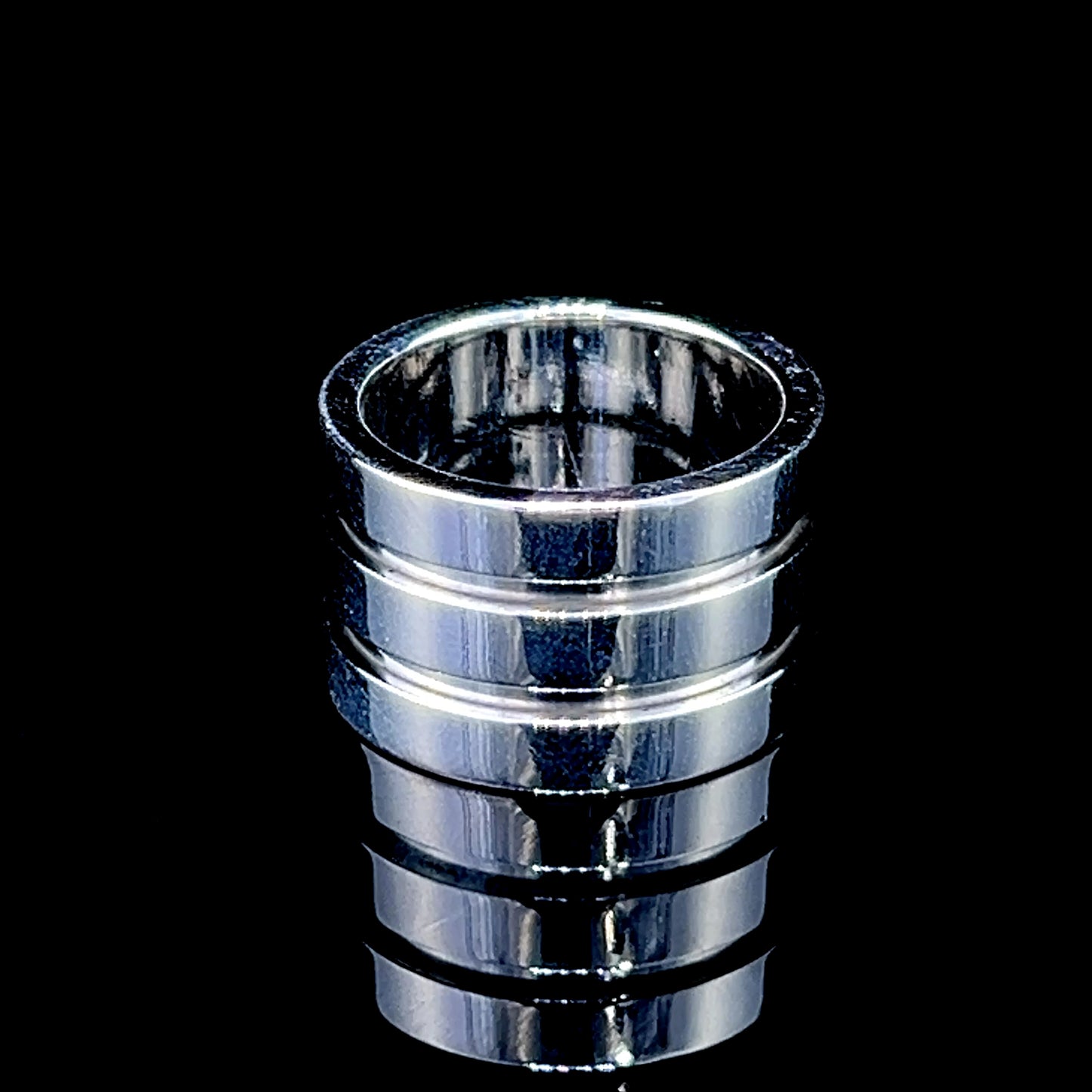 Vintage Silver Heavy Ribbed Band Ring by Gucci