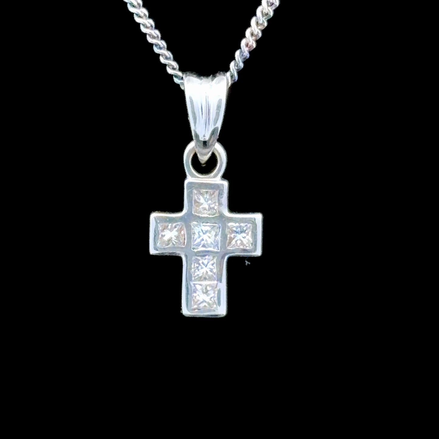18k White Gold Princess Cut Diamond Cross Appx 0.25 Cts