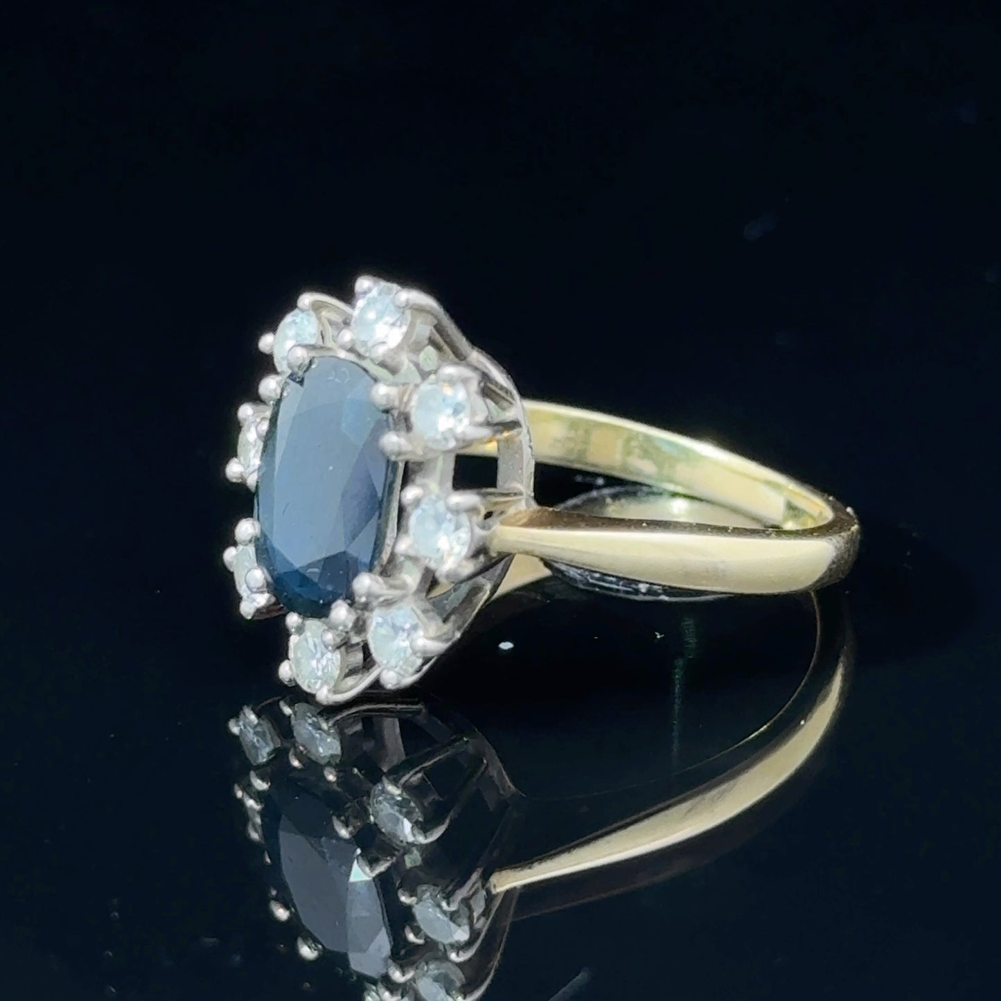 18k Sapphire & Diamond cluster Ring