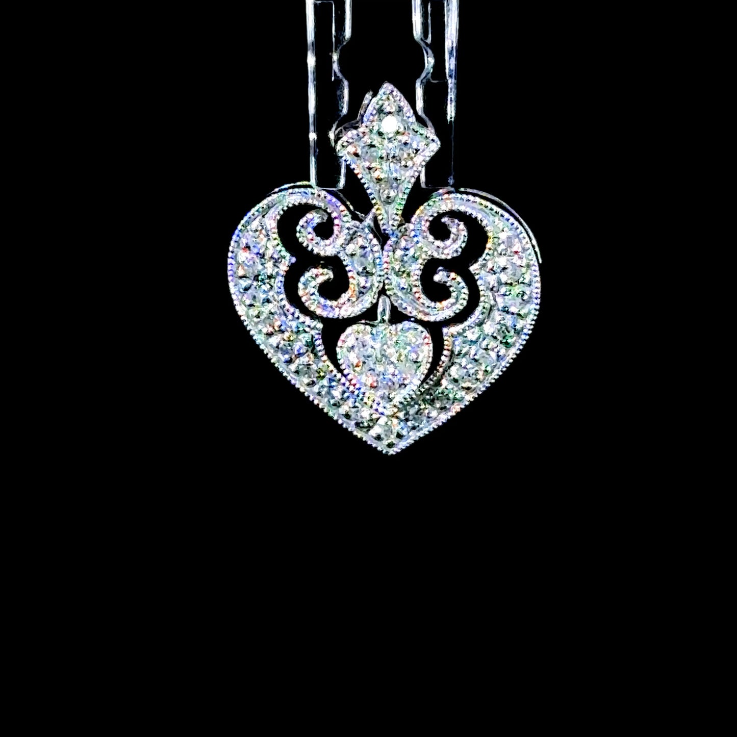 9K White Gold Diamond Heart Pendant