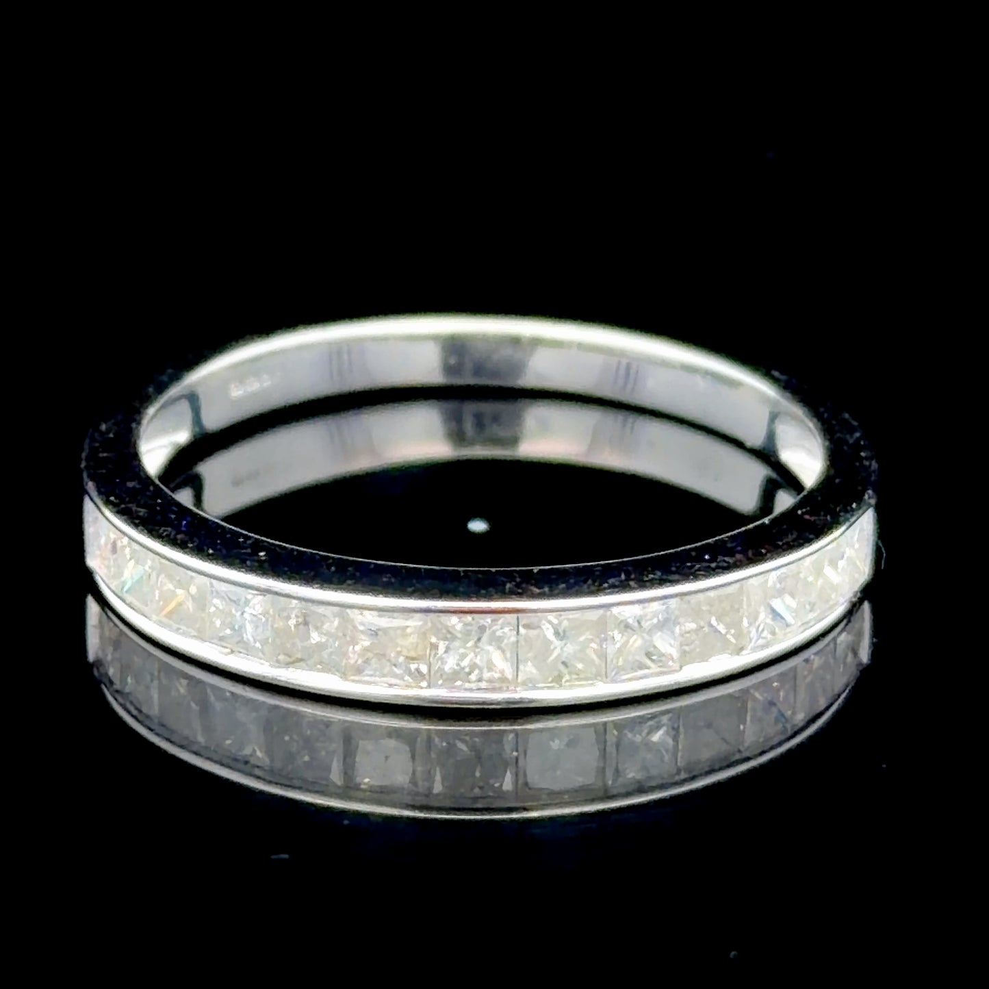 10k White Gold Princess cut Diamond Eternity ring Appx. 0.65 cts