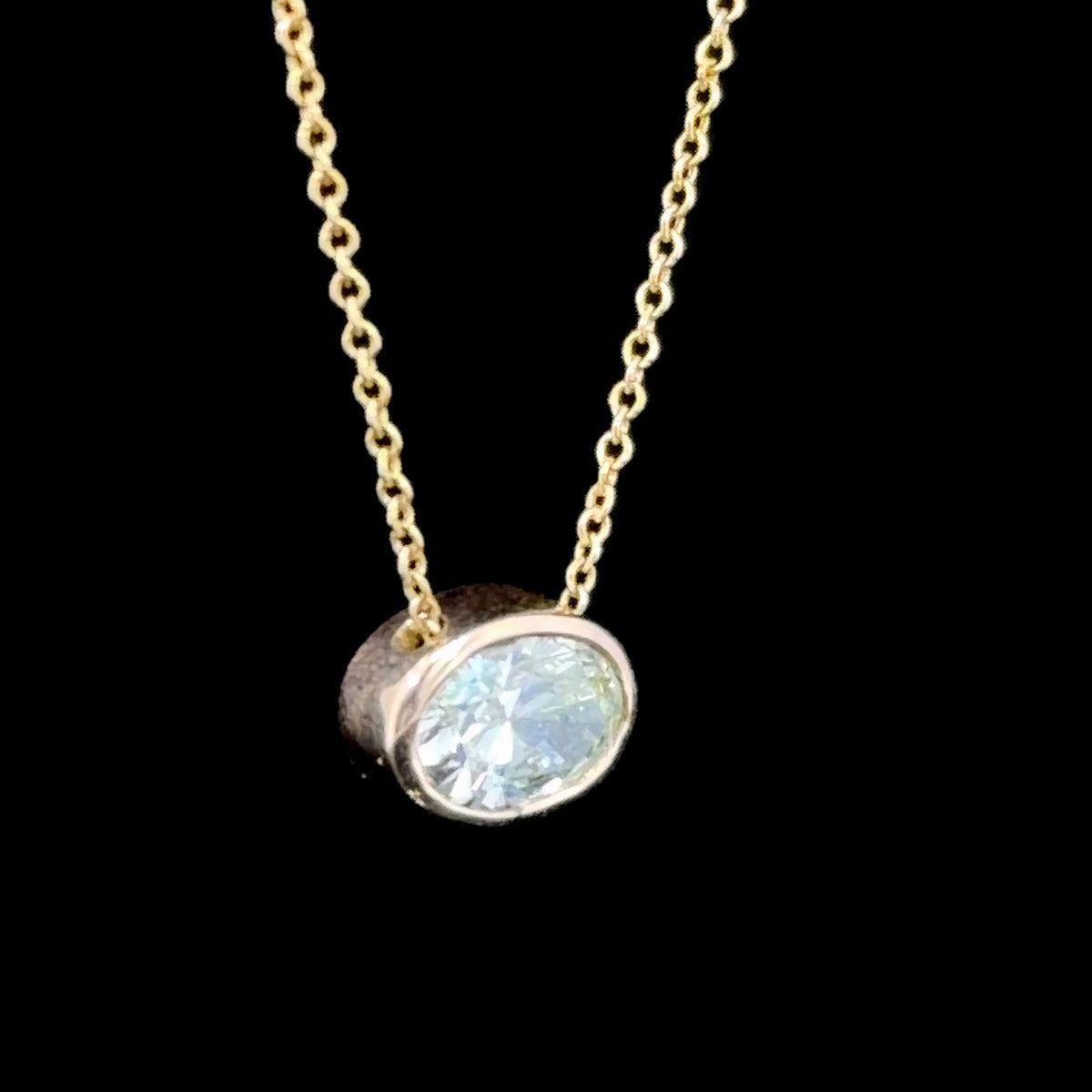 Fabulous 18k Yellow Gold Bezel Set East West 1.2 Ct Oval Diamond Suspended On A 16” Tiffany Chain RRP £10000