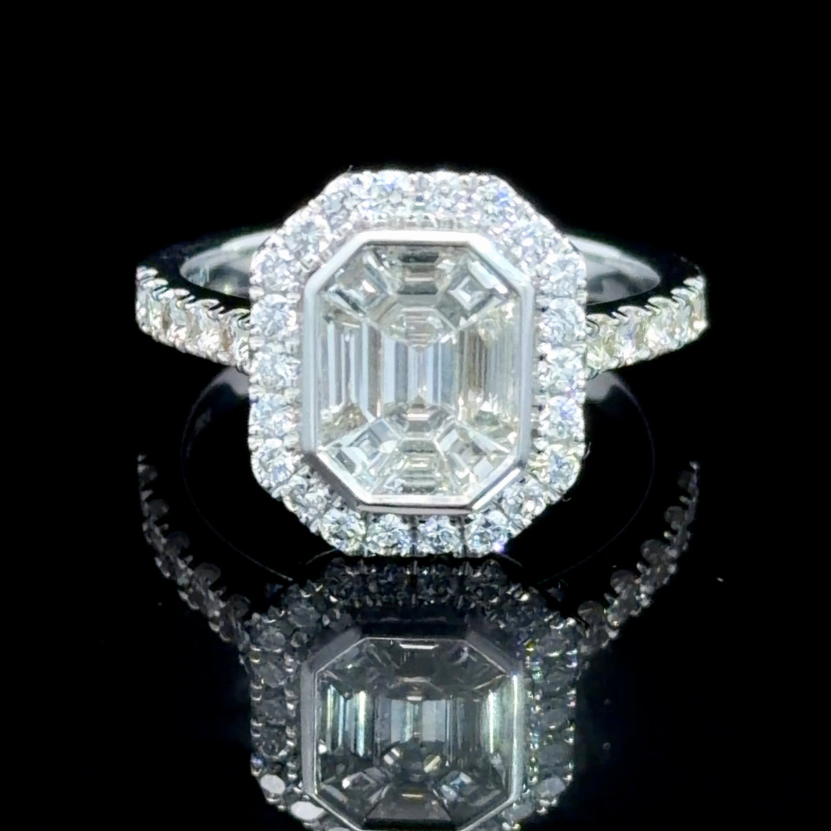 Stunning 18k White Gold Illusion Set Diamond Ring Diamonds To The Halo and Shoulders 1.5Cts (Looks Like 3Cts) RRP £7k