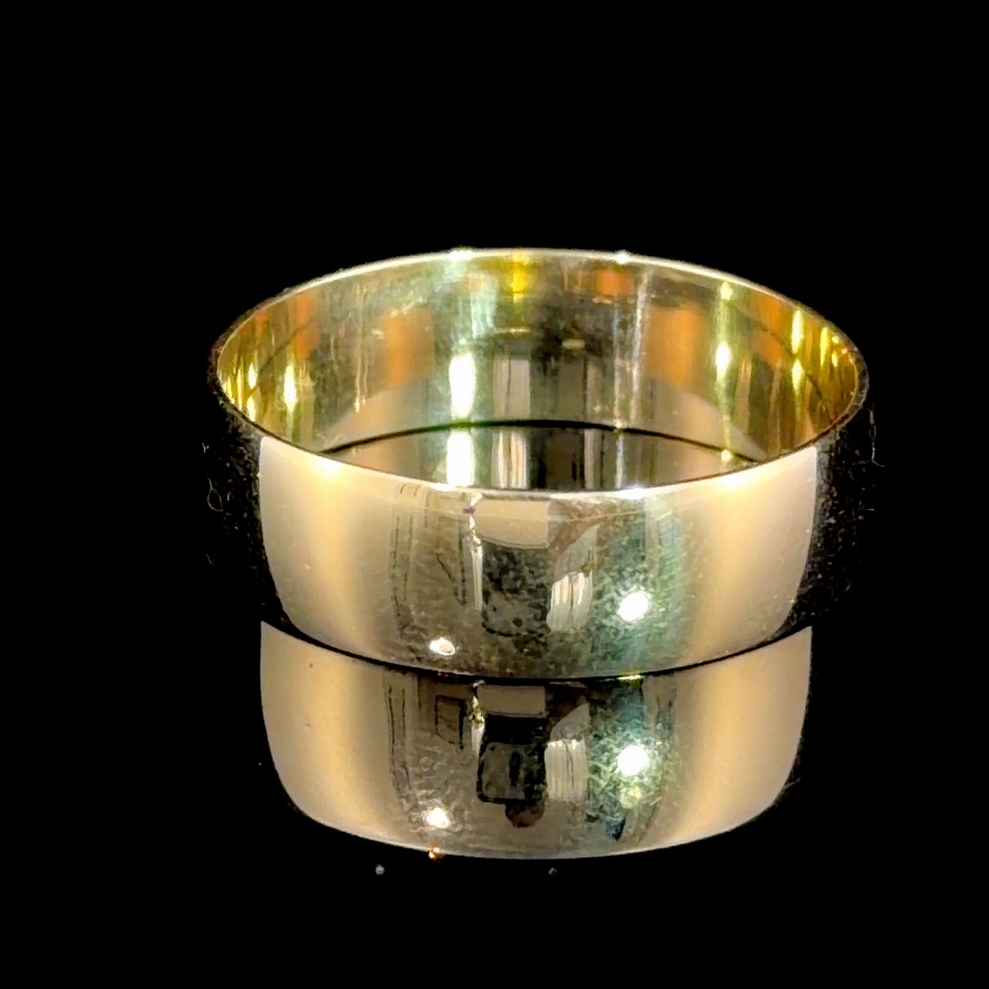 9k Yellow Gold Men’s Wedding Ring Size Z+2