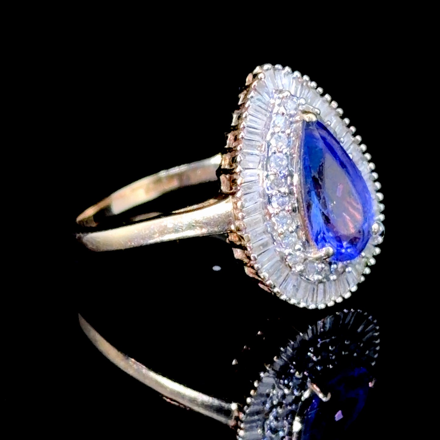 Stunning 14k Yellow Gold Baguette & Round Cut Diamond & Tanzanite Pear Halo Ring Appx D:1.0 Cts T:2.5 Cts