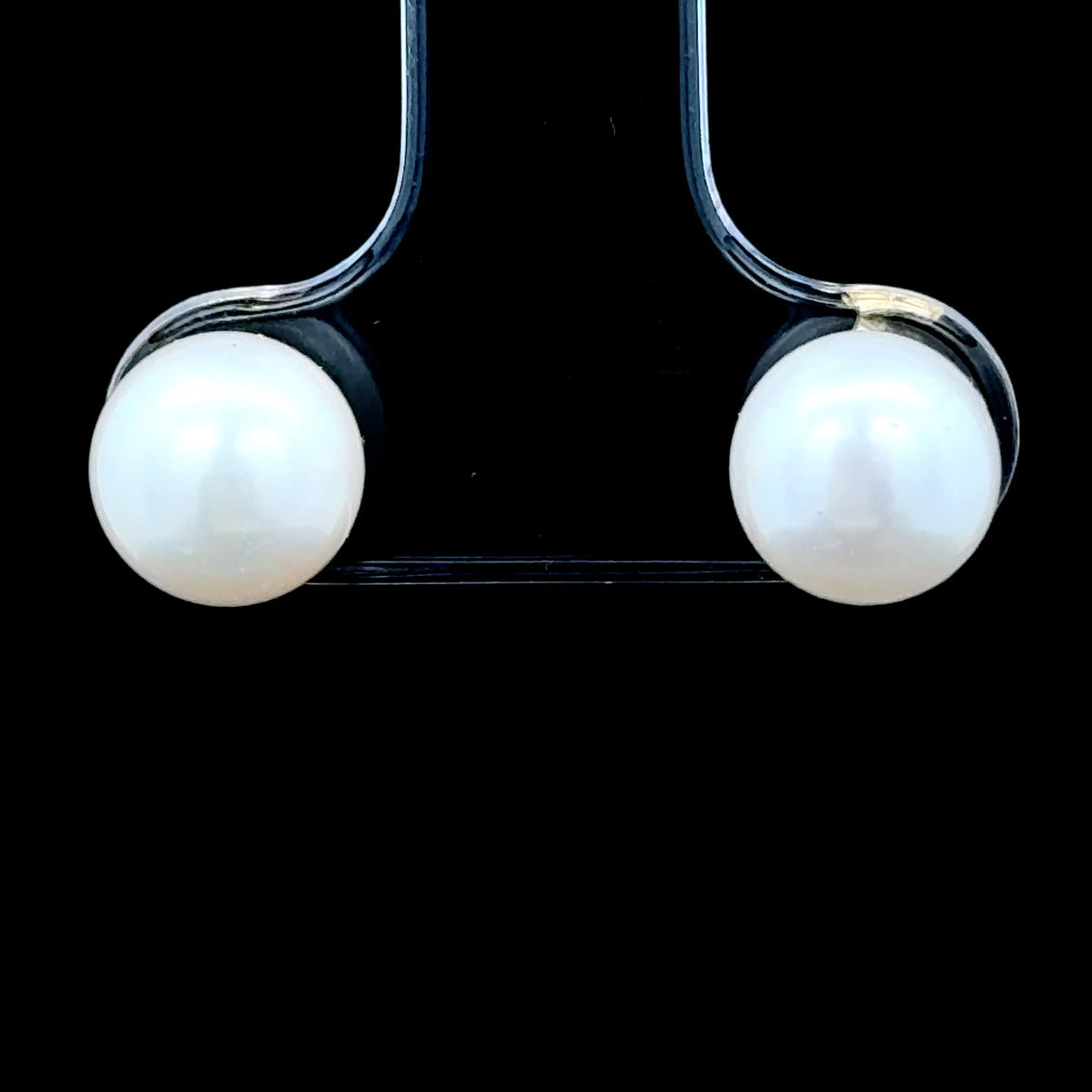 9K Yellow Gold Pretty Pearl Studs