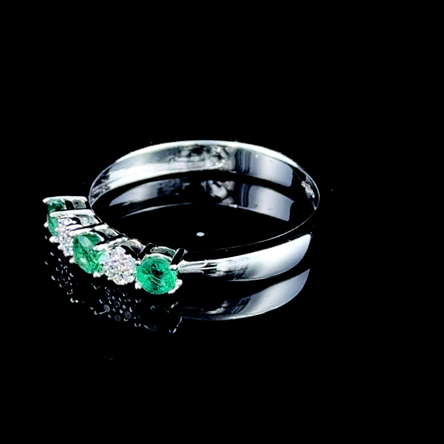 9K White Gold Diamond & Emerald 5 Stone Ring