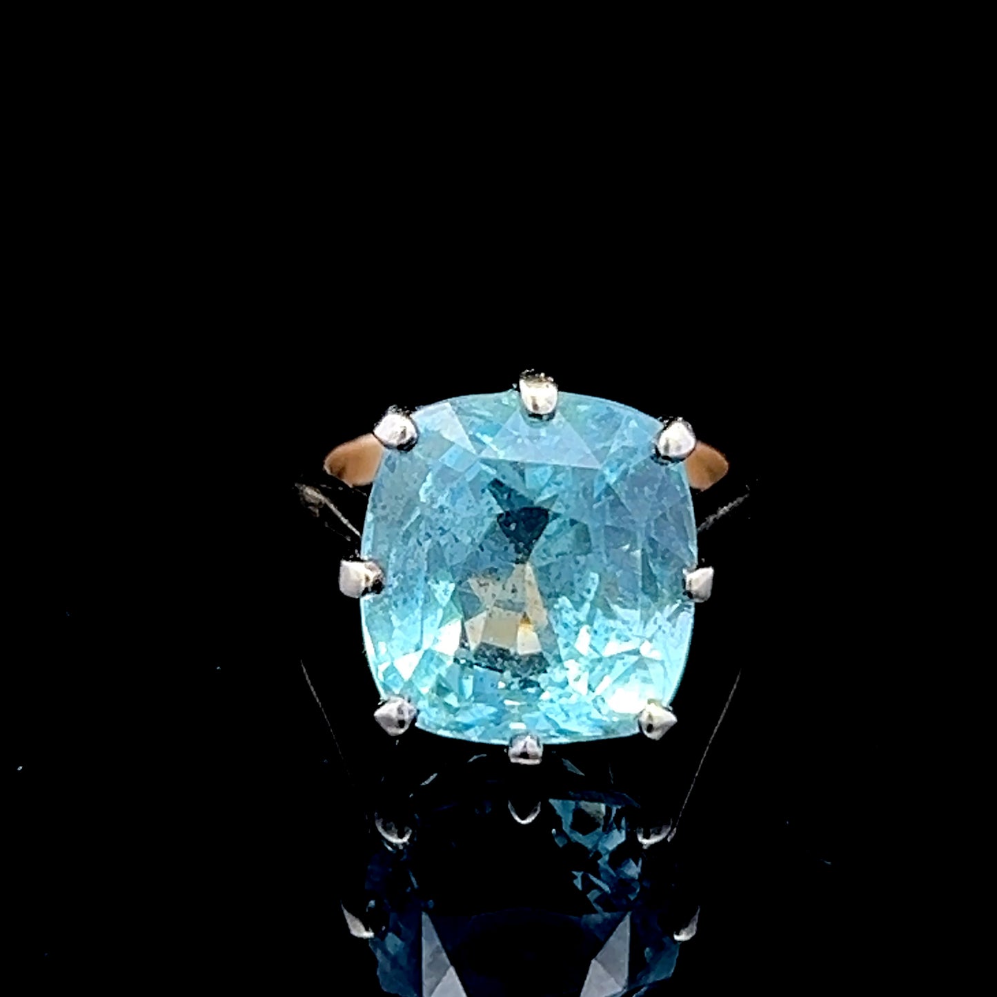 9K Yellow Gold Aquamarine Solitaire Ring