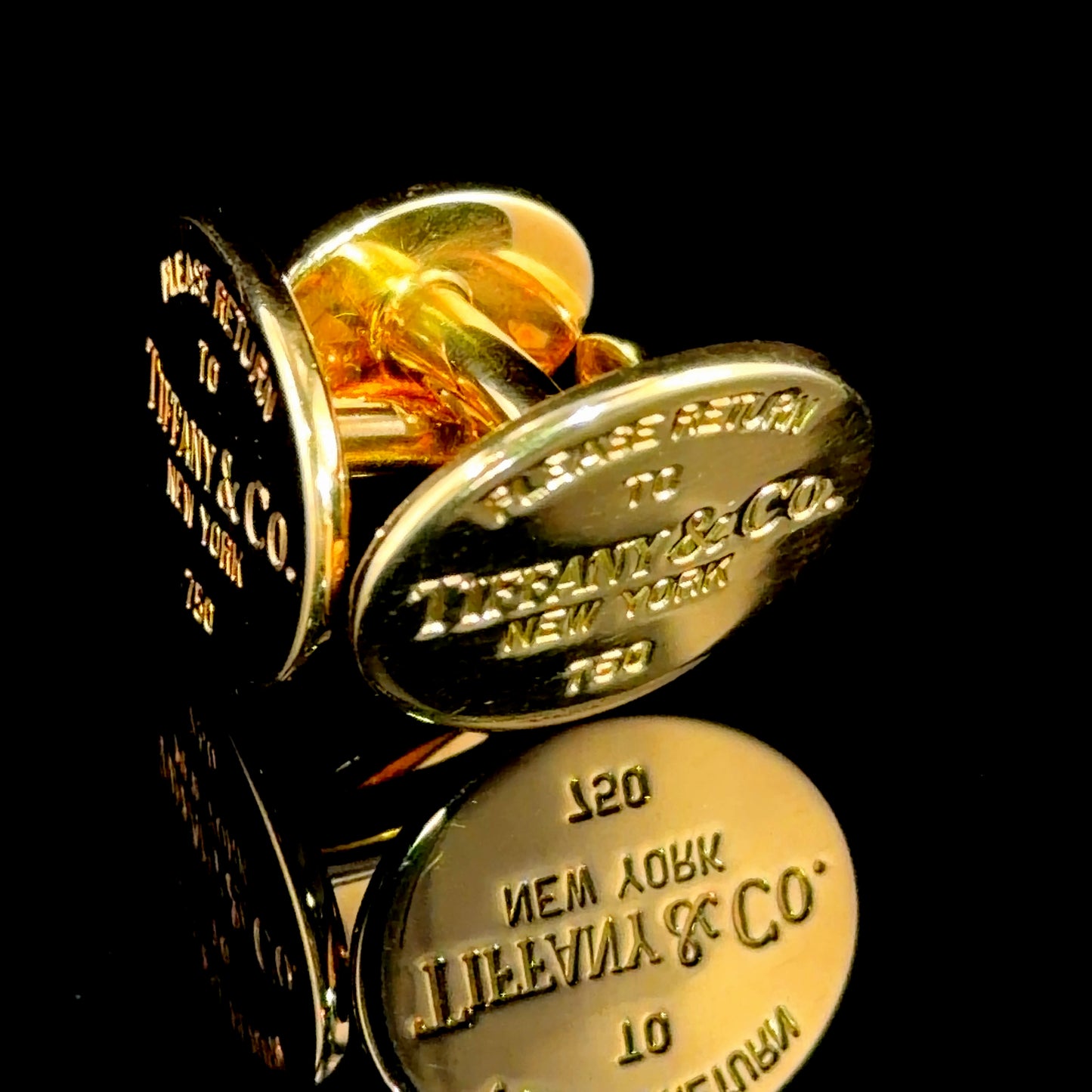 Wonderful Original 18k Yellow Gold Return To Tiffany Men’s Cufflinks.