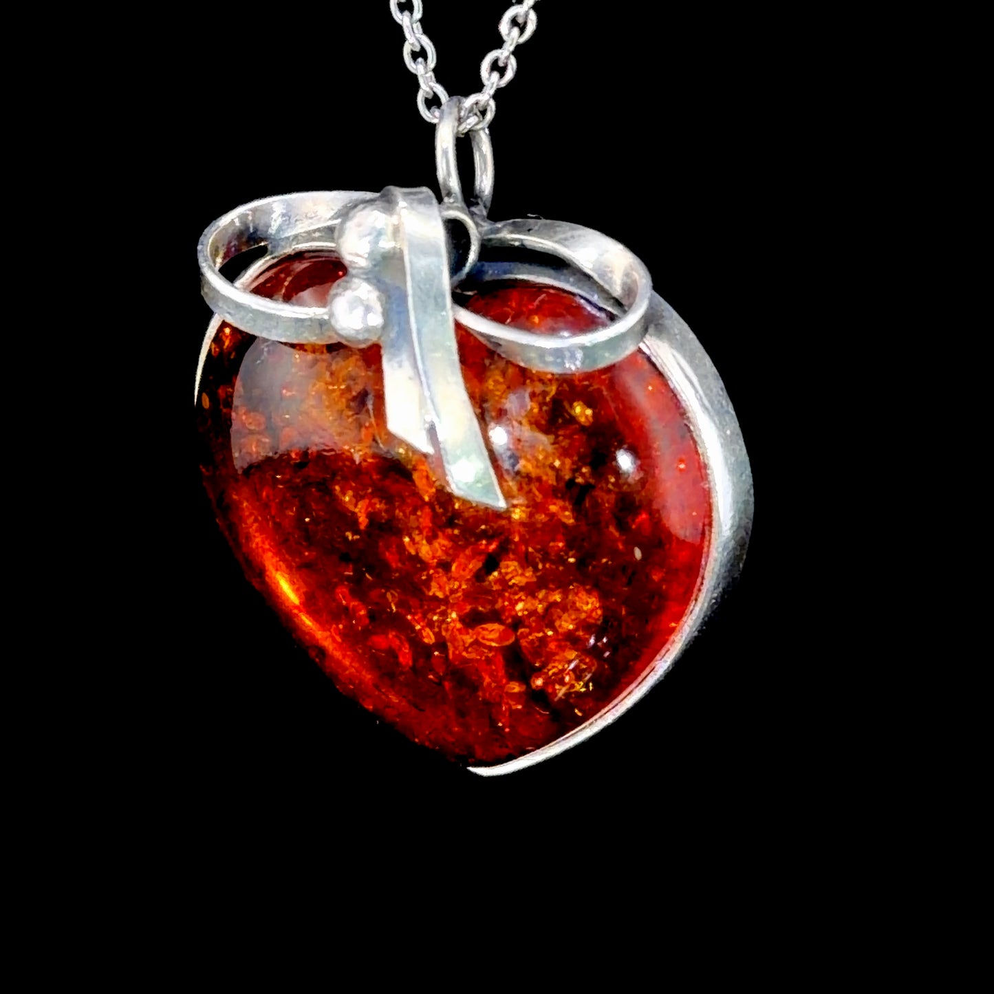 A Lovely Vintage Silver & Amber Heart Pendant (Only)