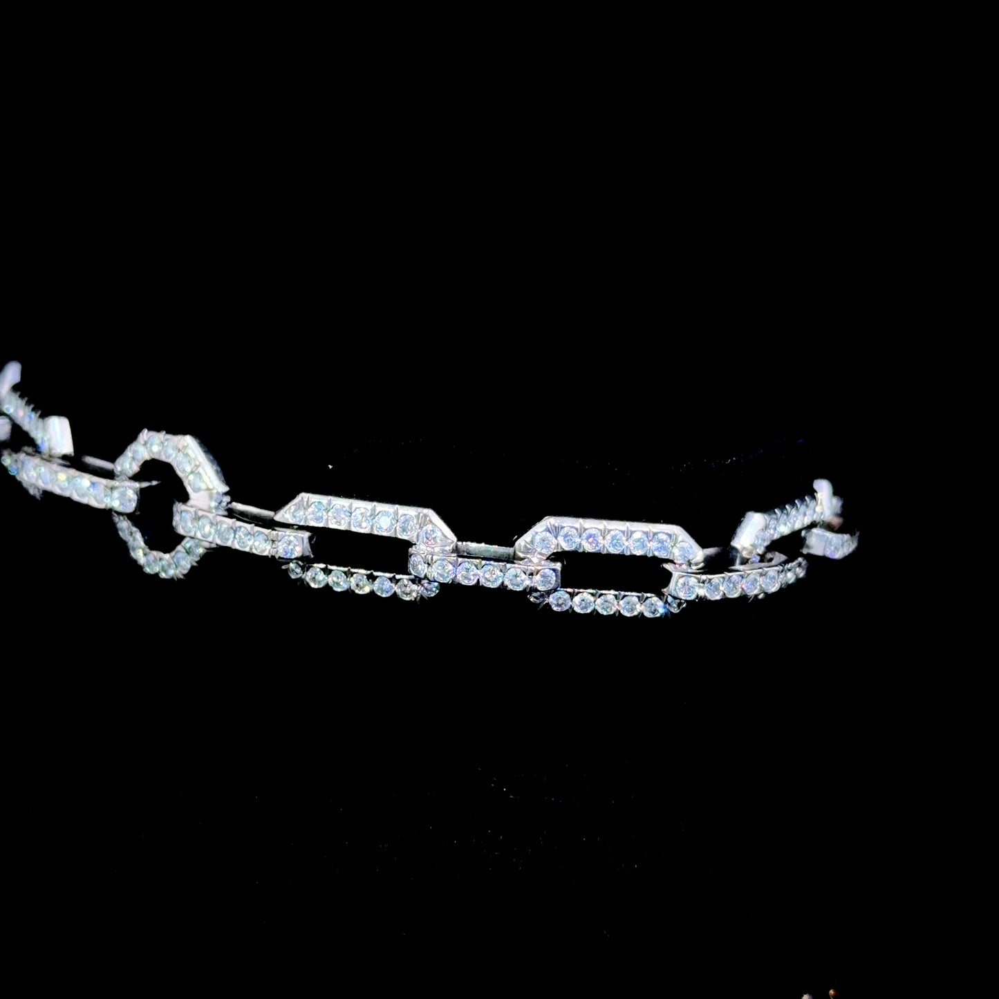 A Magnificent Appx. 3Ct Diamond Pave’ Set link Bracelet in 18k White Gold By David Yurman