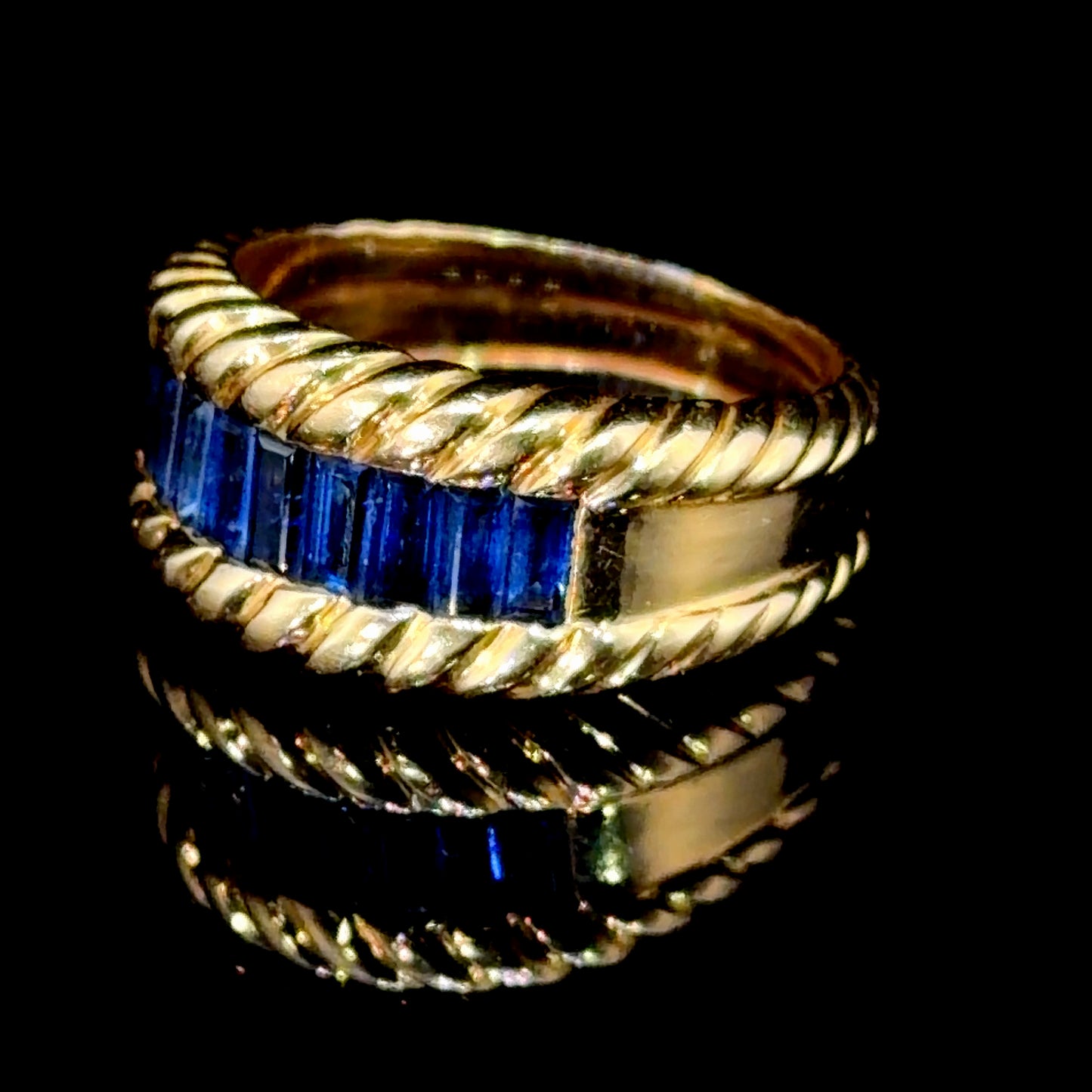Stunning Vivid Blue 18k Yellow Gold Baguette Sapphire Band Ring Appx 1.0 Cts