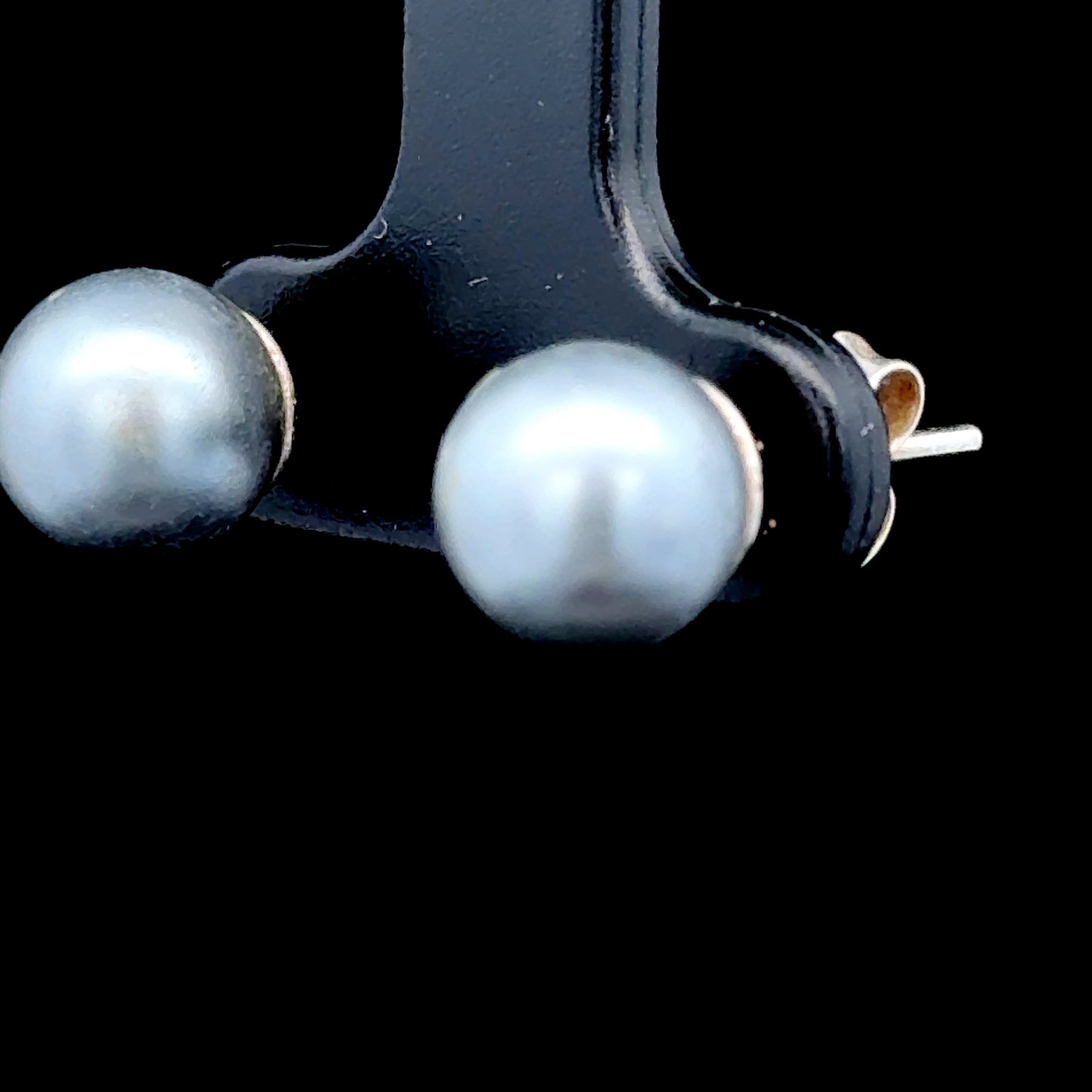 Silver Pearl Studs