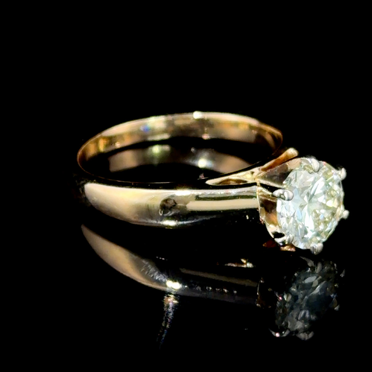 Wonderful 18k Yellow Gold Diamond Solitaire Ring Appx 1.5 Cts VS2