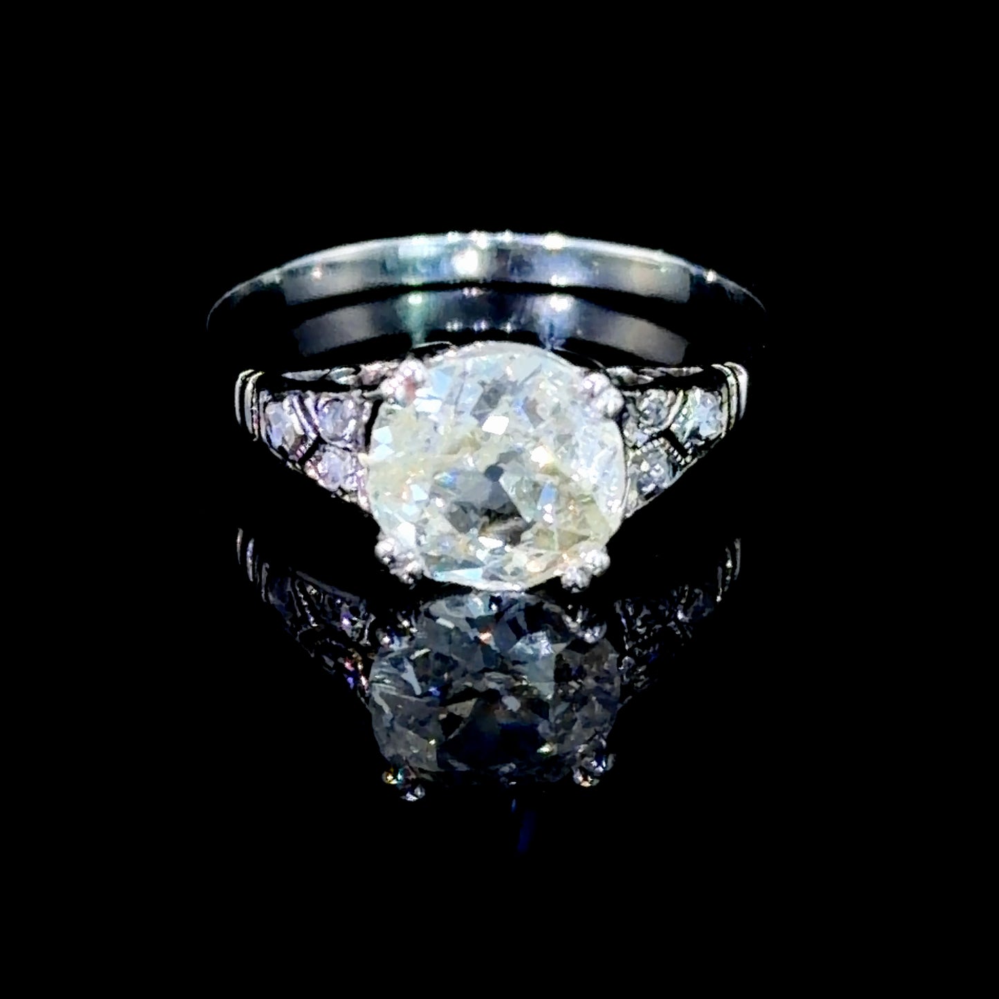 Stunning Platinum Art Deco Cushion Cut Diamond Solitaire With Diamonds To The Shoulders Appx.1.5 Cts