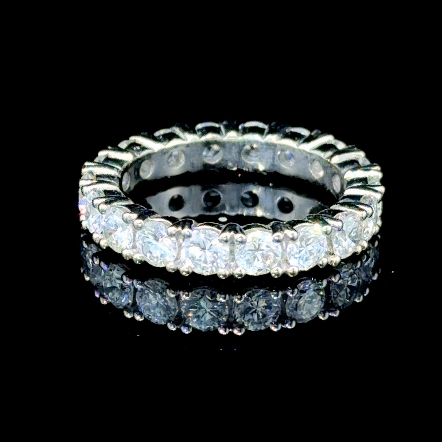 Wonderful Platinum Round Cut Diamond Eternity Ring 2.2 Cts