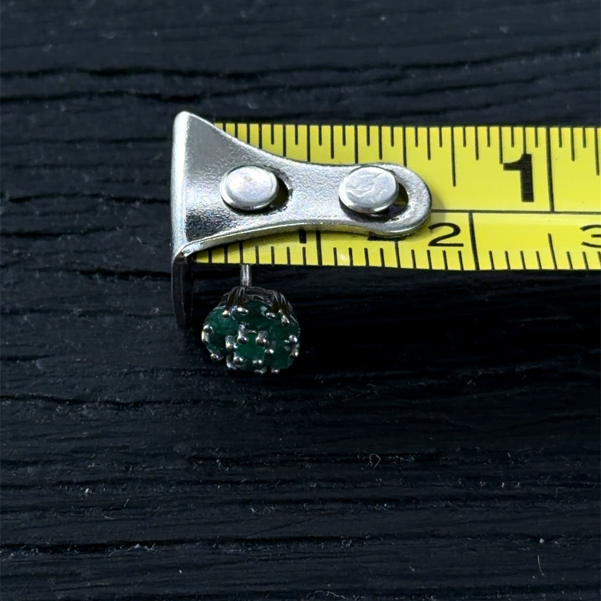 A Sweet Pair Of 9k White Gold Emerald Daisy Stud Earrings