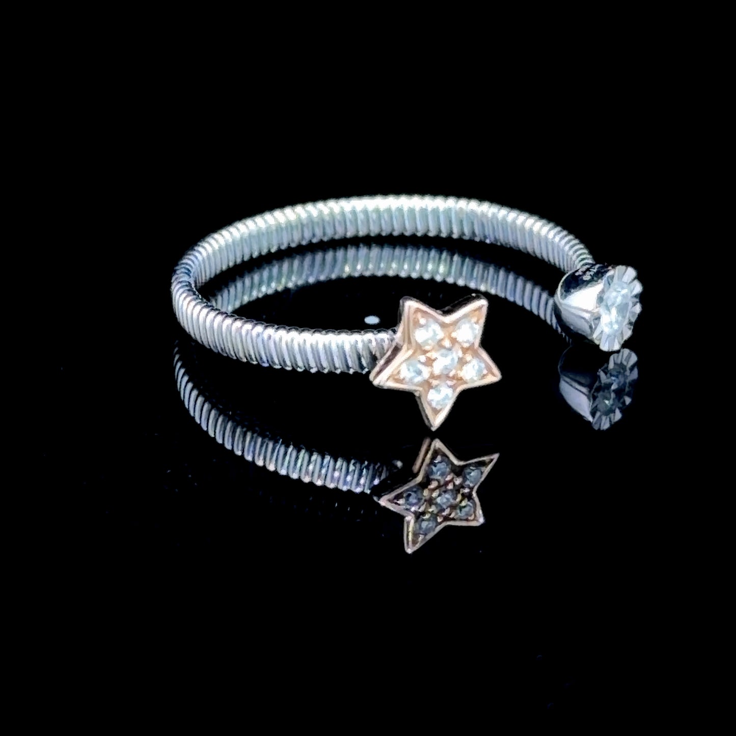 Very Sweet 18k White & Yellow Gold Diamond Moon & Stars Spring Ring Appx 0.1 Cts