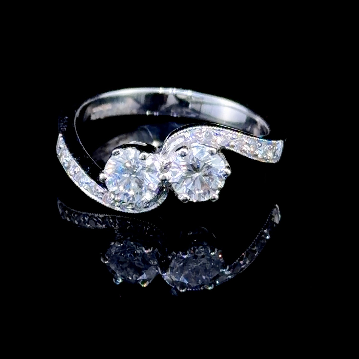 18k White Gold Moi Et Toi Diamond Ring Appx 0.95 Cts Total
