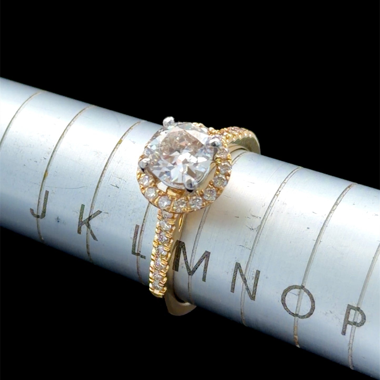 18k Yellow Gold Diamond Halo Ring 1Ct Centre Stone Appx 1.3 Cts Total